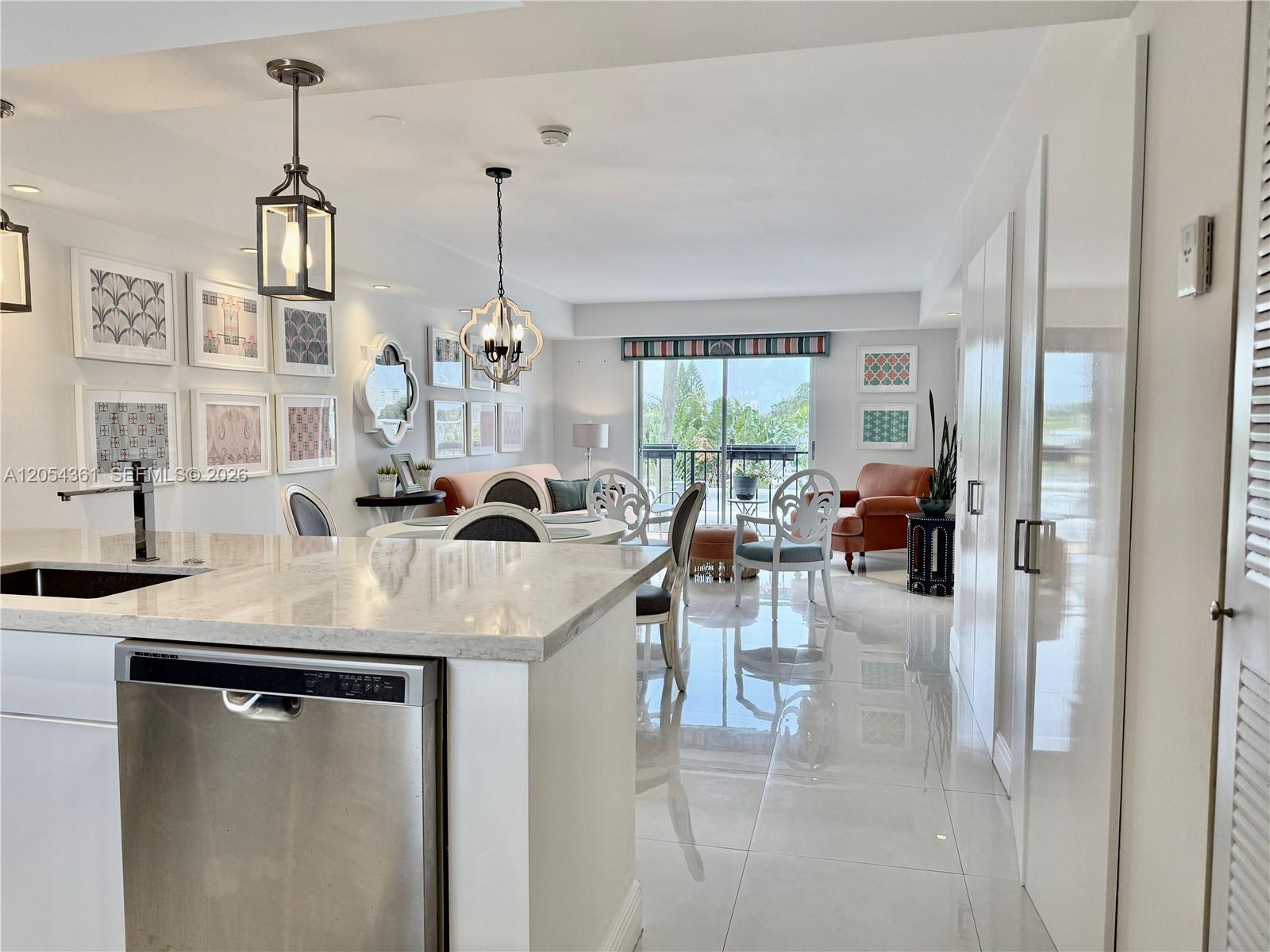 855 Euclid Ave # 402, Miami Beach FL 33139 photo 2