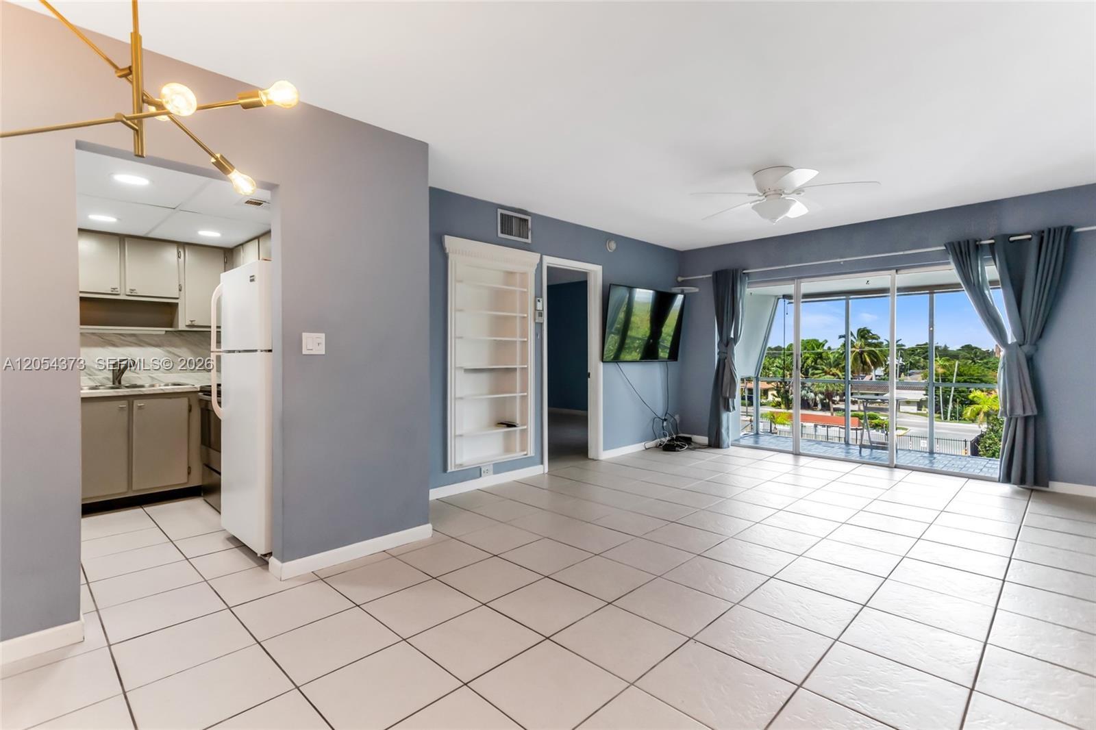 3000 NE 16th Ave # 405, Oakland Park FL 33334 photo 2