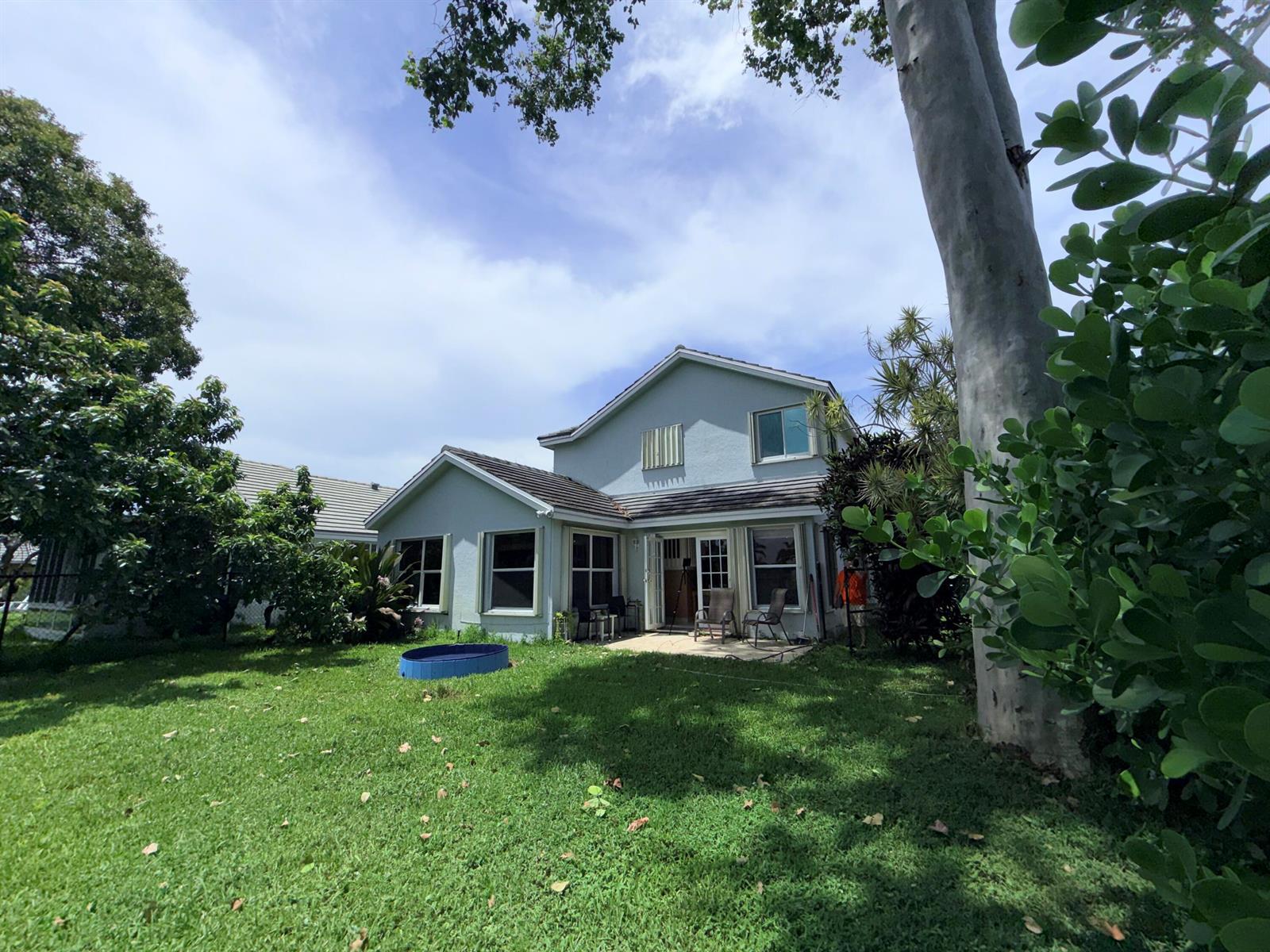 8870 Woodside Court, Davie FL 33328 photo 2