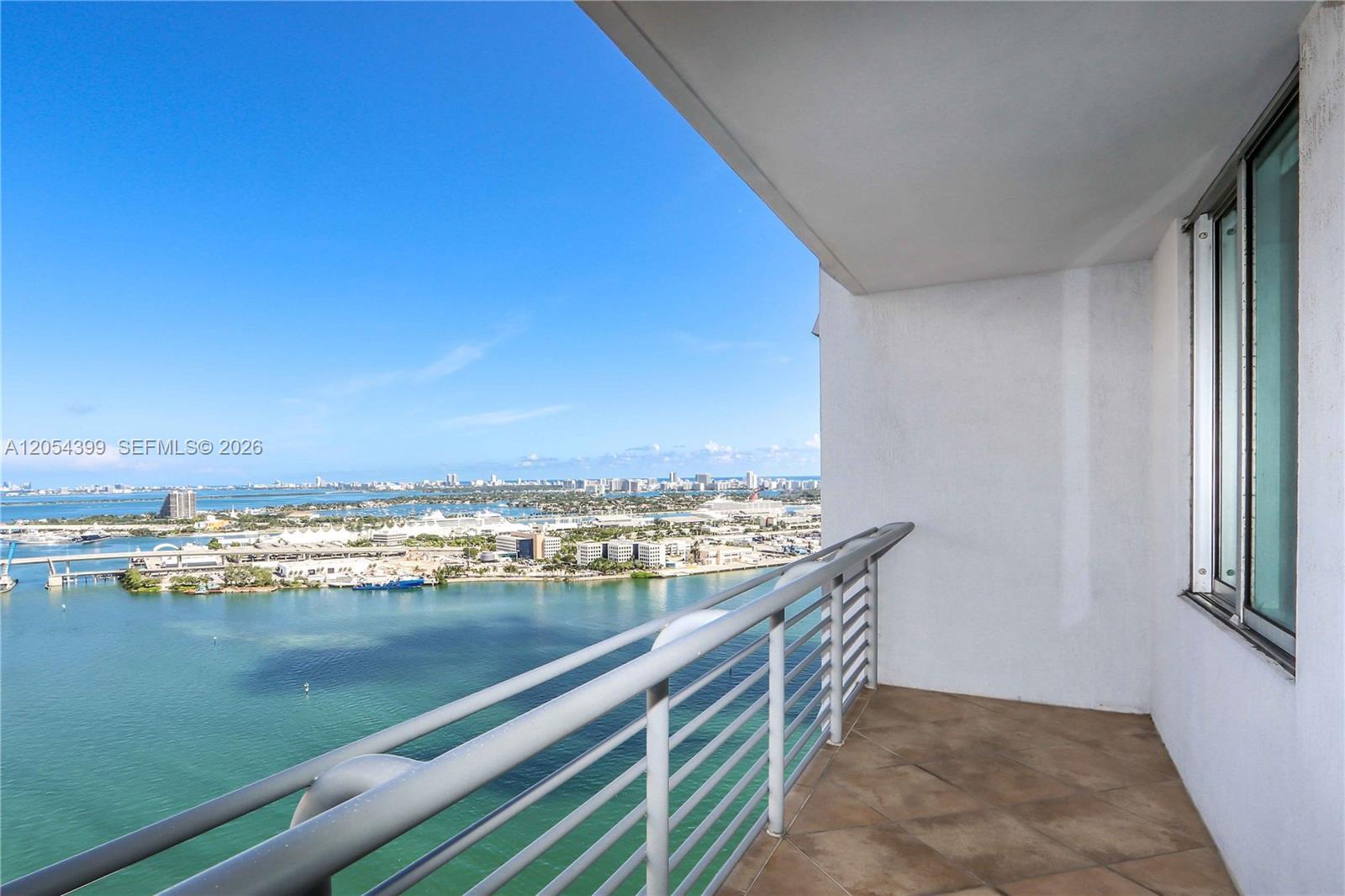 335 S Biscayne Blvd # 3510, Miami FL 33131 photo 2