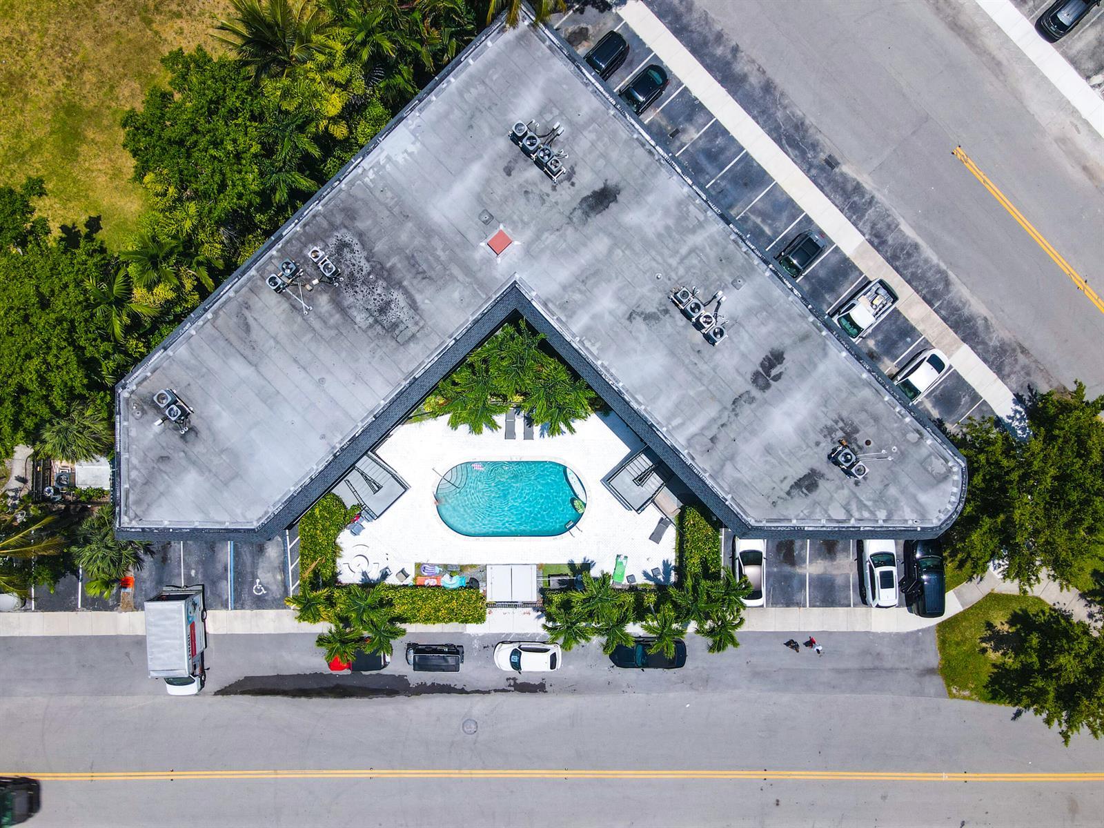 512 Bayshore Drive # 202, Fort Lauderdale FL 33304 photo 2