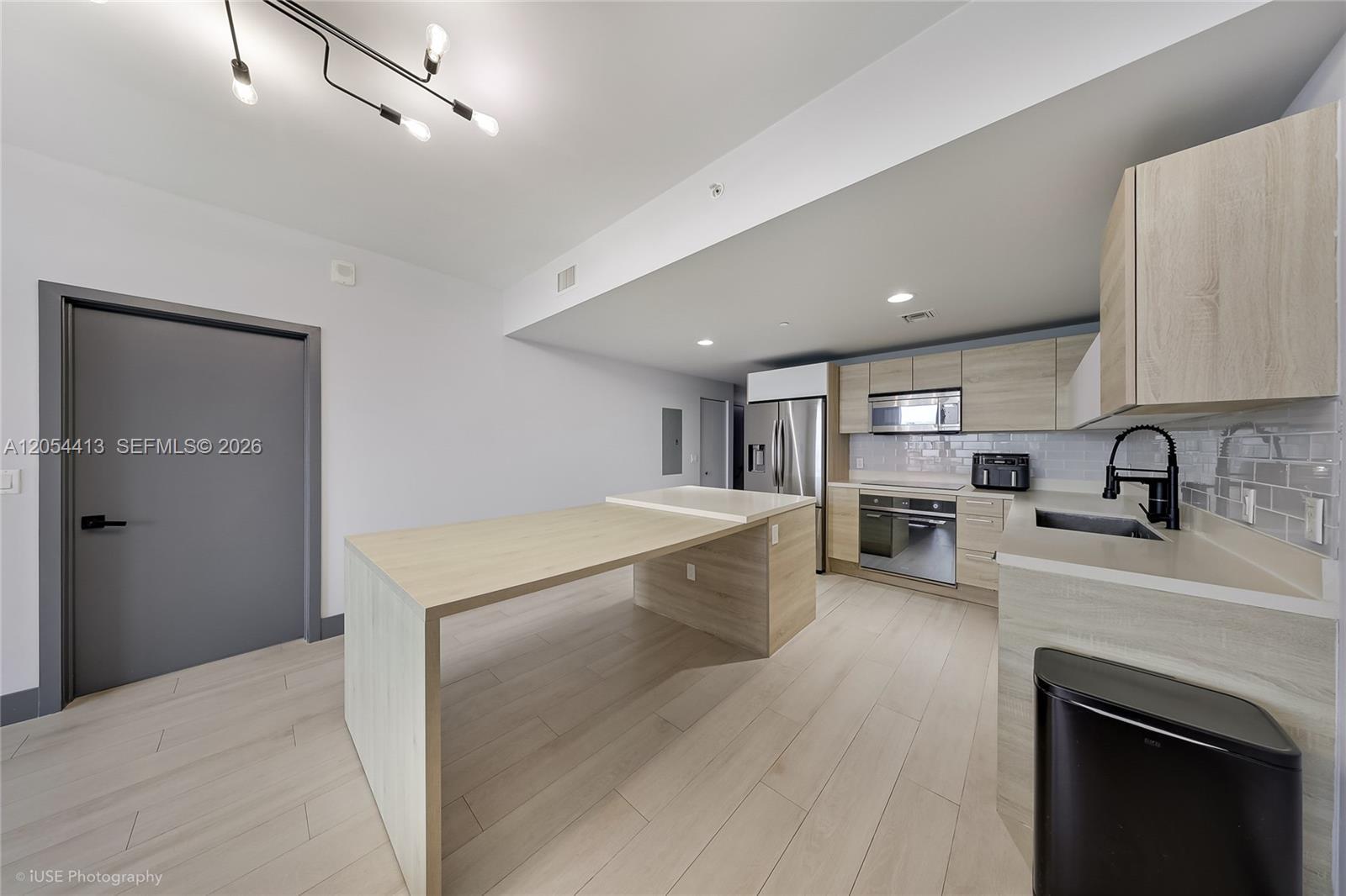 16385 Biscayne Blvd # 2205, North Miami Beach FL 33160 photo 5