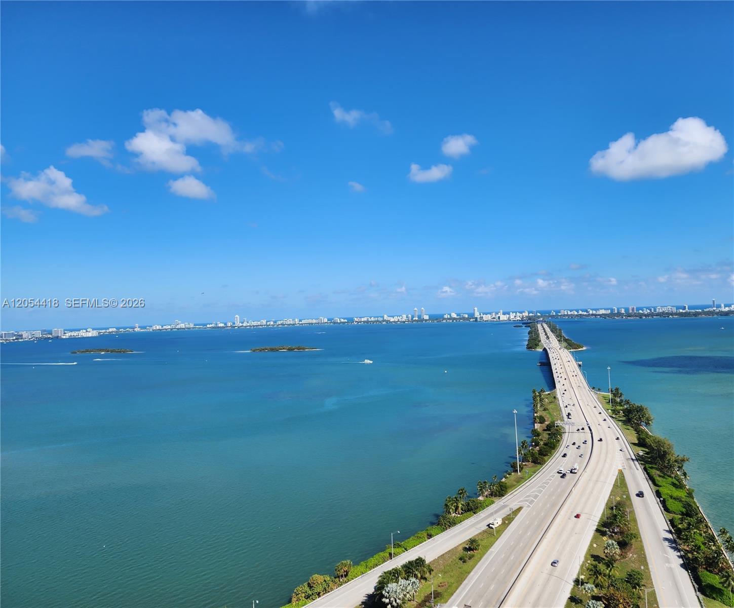 601 NE 36th St # 3210, Miami FL 33137 photo 2