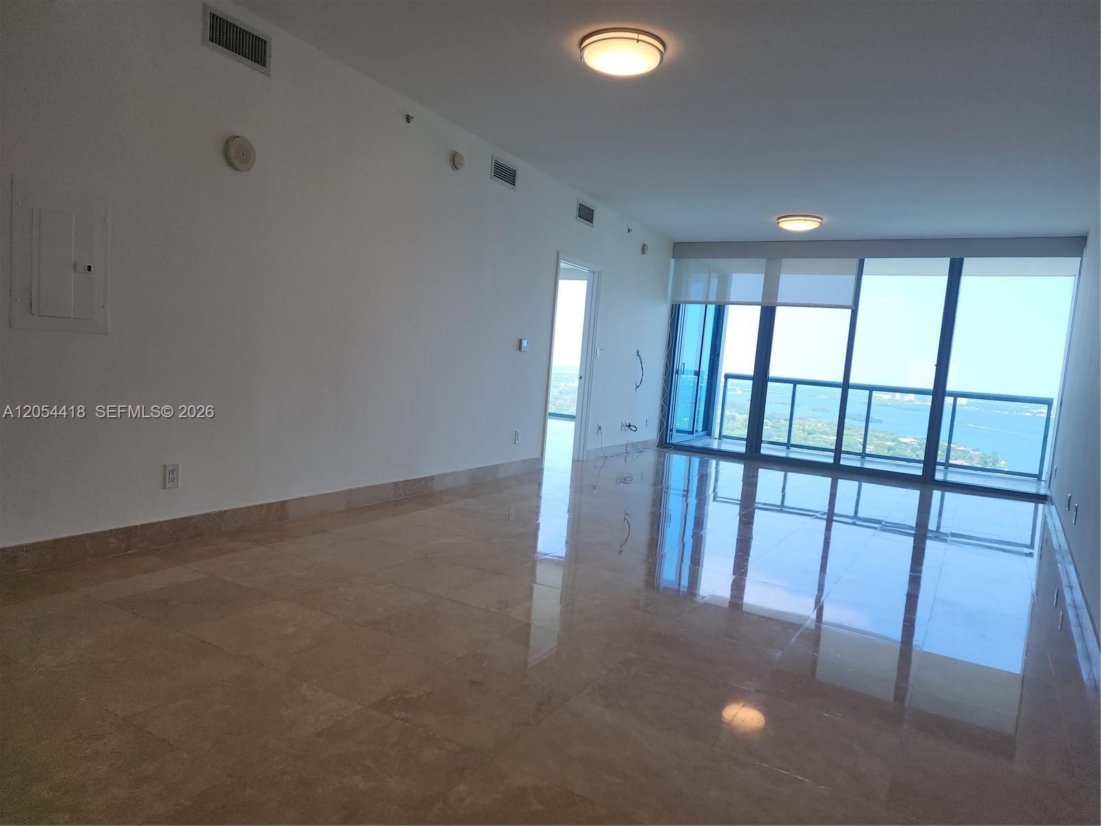 601 NE 36th St # 3210, Miami FL 33137 photo 3