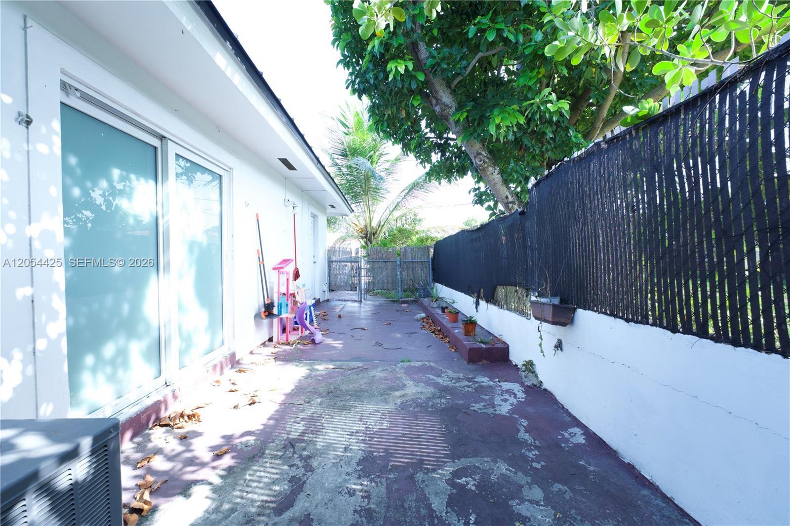 Miami, FL 33129 photo 2