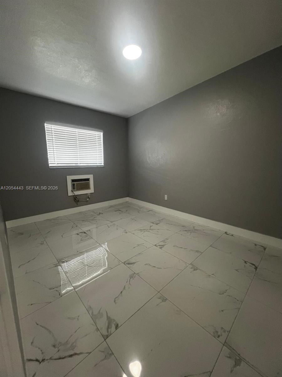 2081 NW 30st St # 4, Miami FL 33142 photo 3
