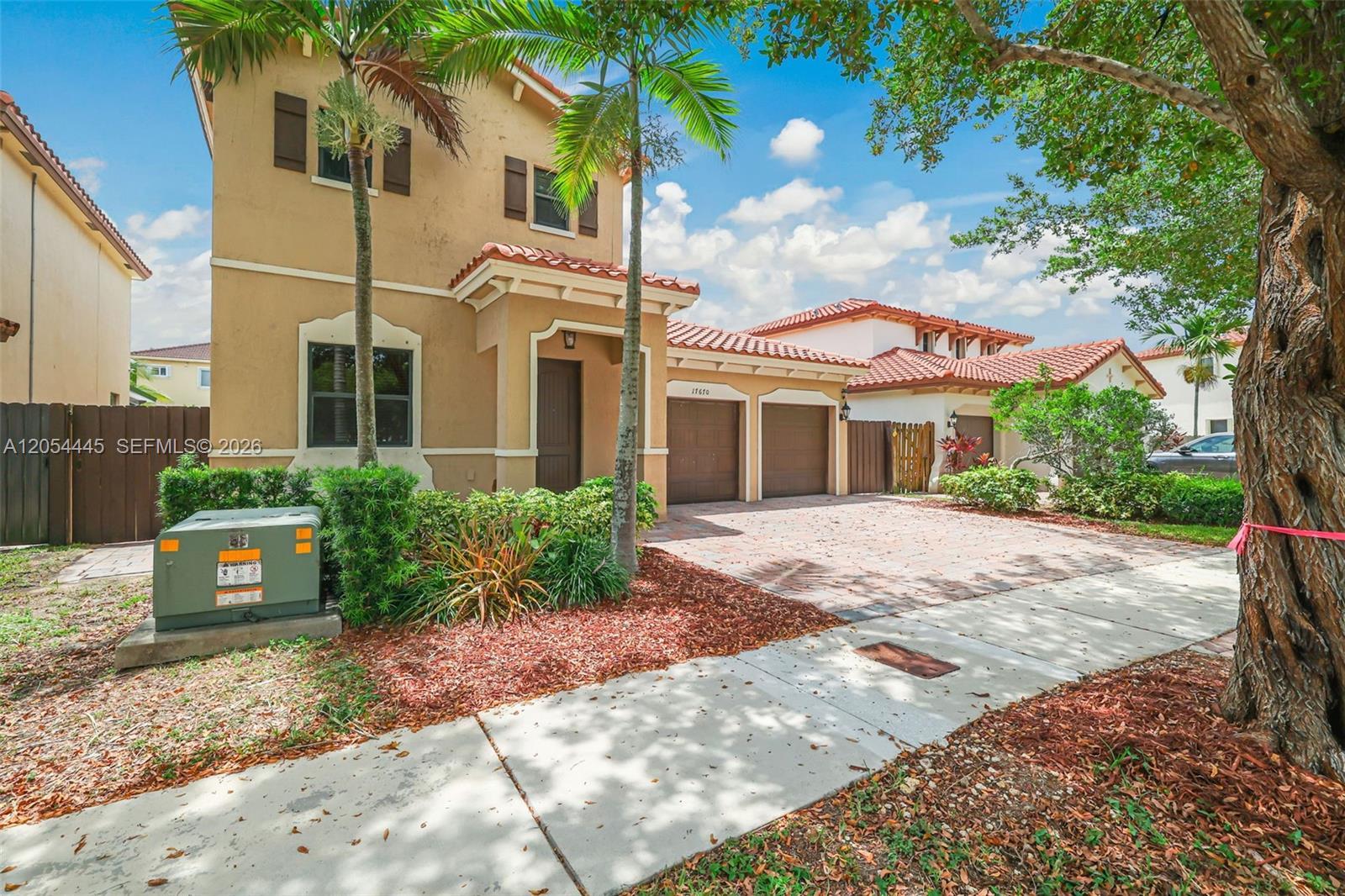 17670 SW 154th Pl, Miami FL 33187 photo 2