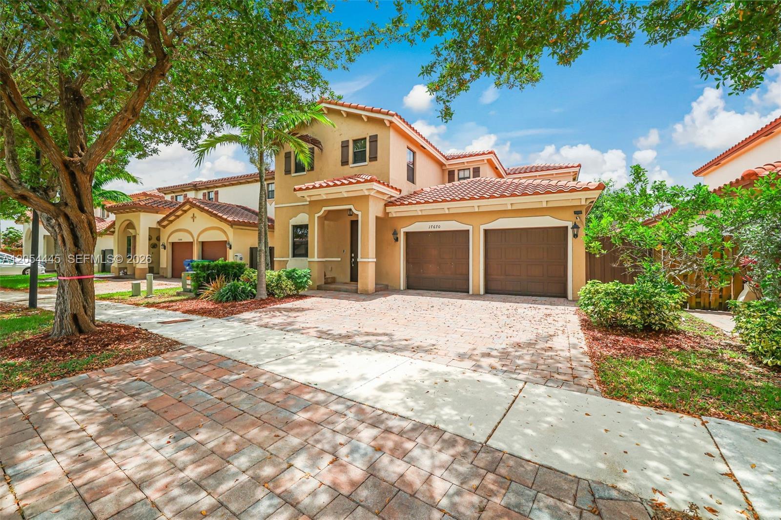 17670 SW 154th Pl, Miami FL 33187 photo 3