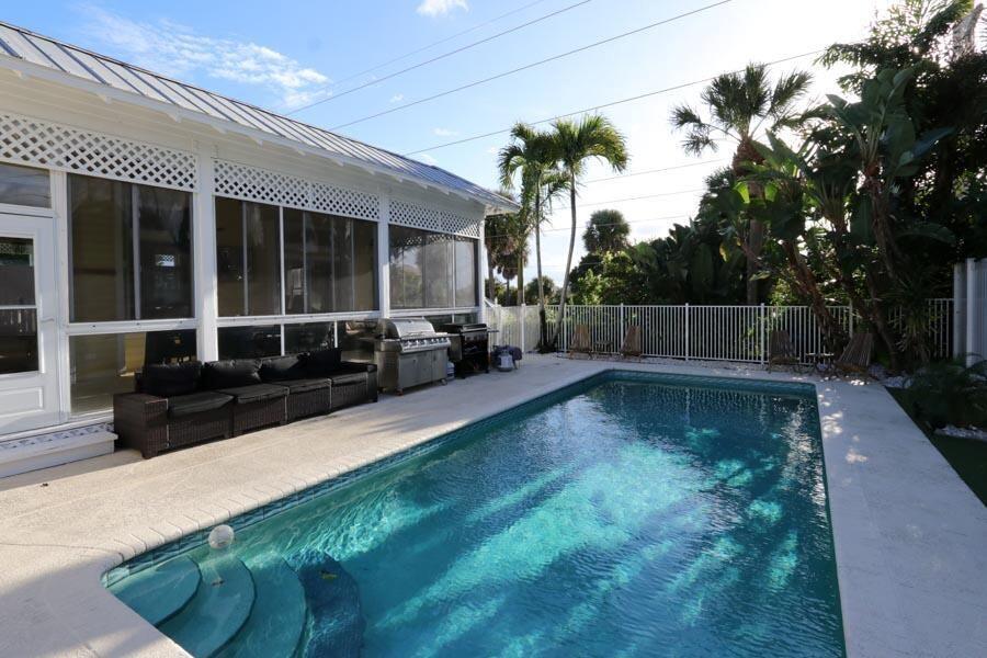400 Seaside Lane, Juno Beach FL 33408 photo 4