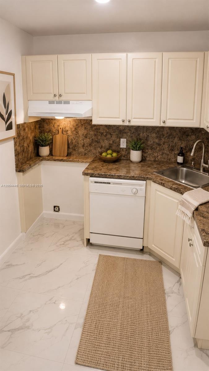 10900 SW 196th St # 406, Cutler Bay FL 33157 photo 5
