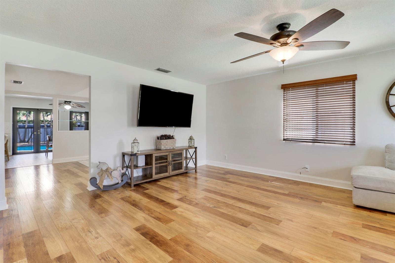 1119 RAINWOOD Circle, Palm Beach Gardens FL 33410 photo 4