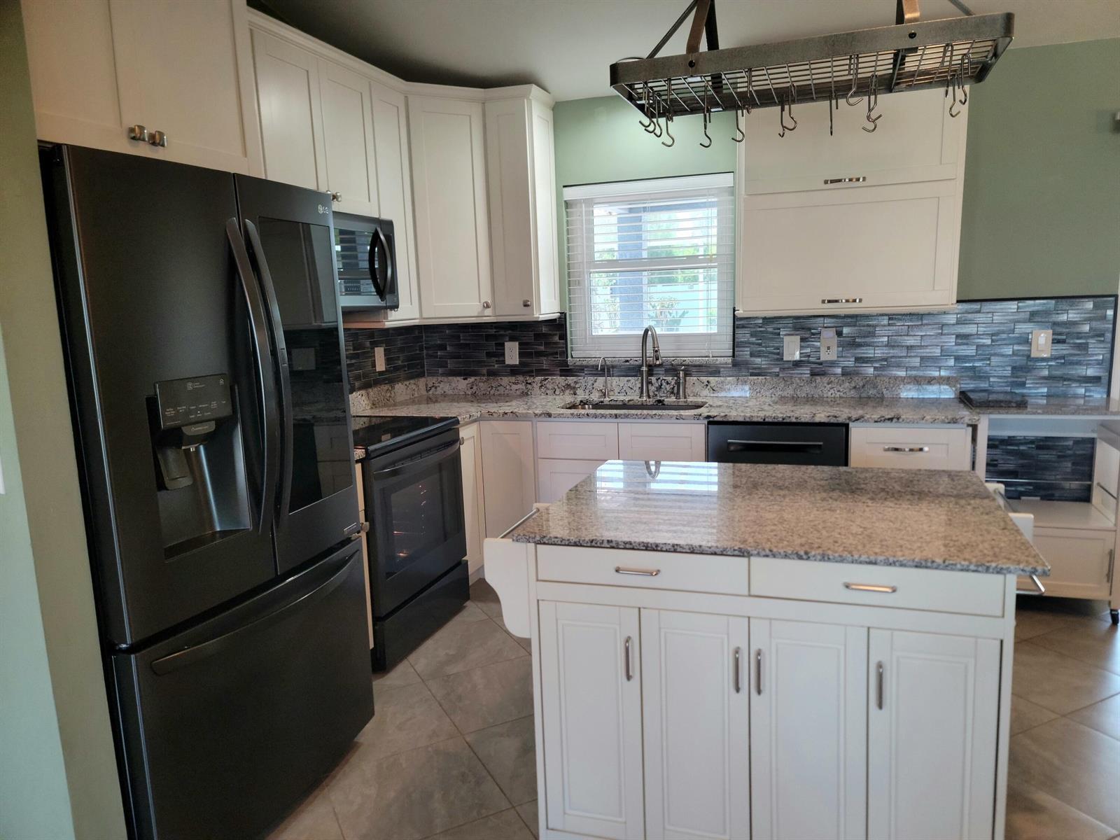 786 SW LAKEHURST Drive, Port St. Lucie FL 34983 photo 3