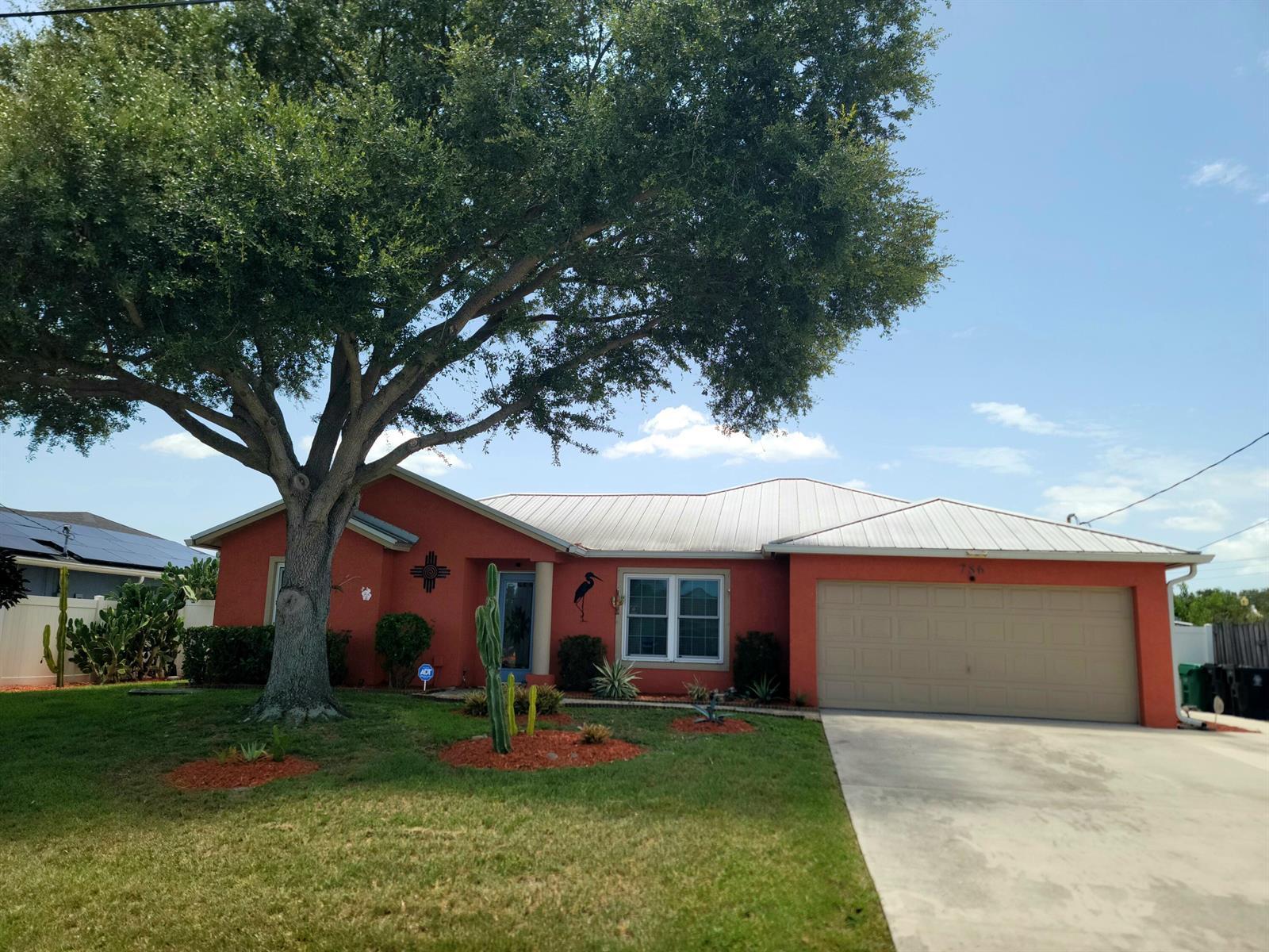 786 SW LAKEHURST Drive, Port St. Lucie FL 34983