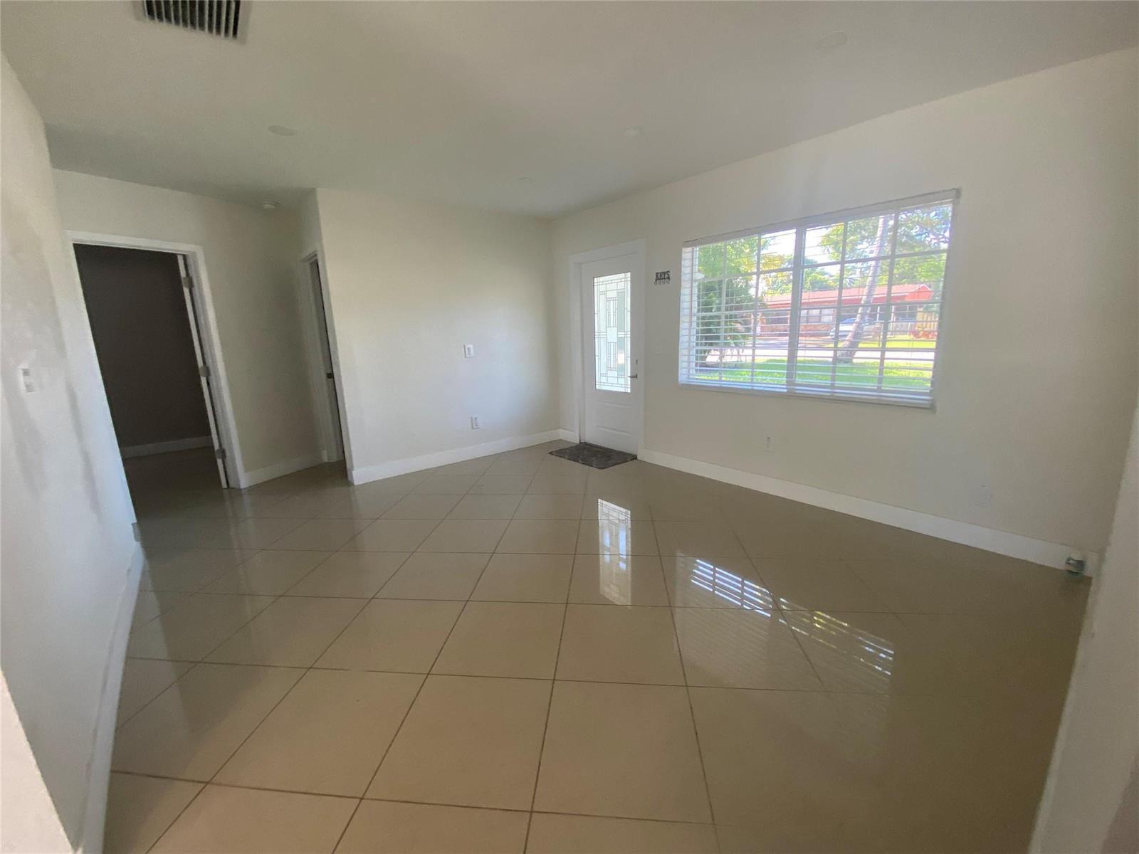 6325 Grant Court, Hollywood FL 33024 photo 3