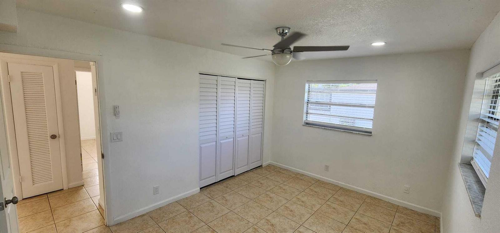 340 Walker Avenue, FL 33463 photo 4