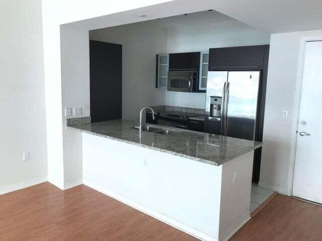 950 BRICKELL BAY Drive # 2802, Miami FL 33131 photo 3