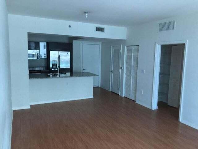 950 BRICKELL BAY Drive # 2802, Miami FL 33131 photo 4