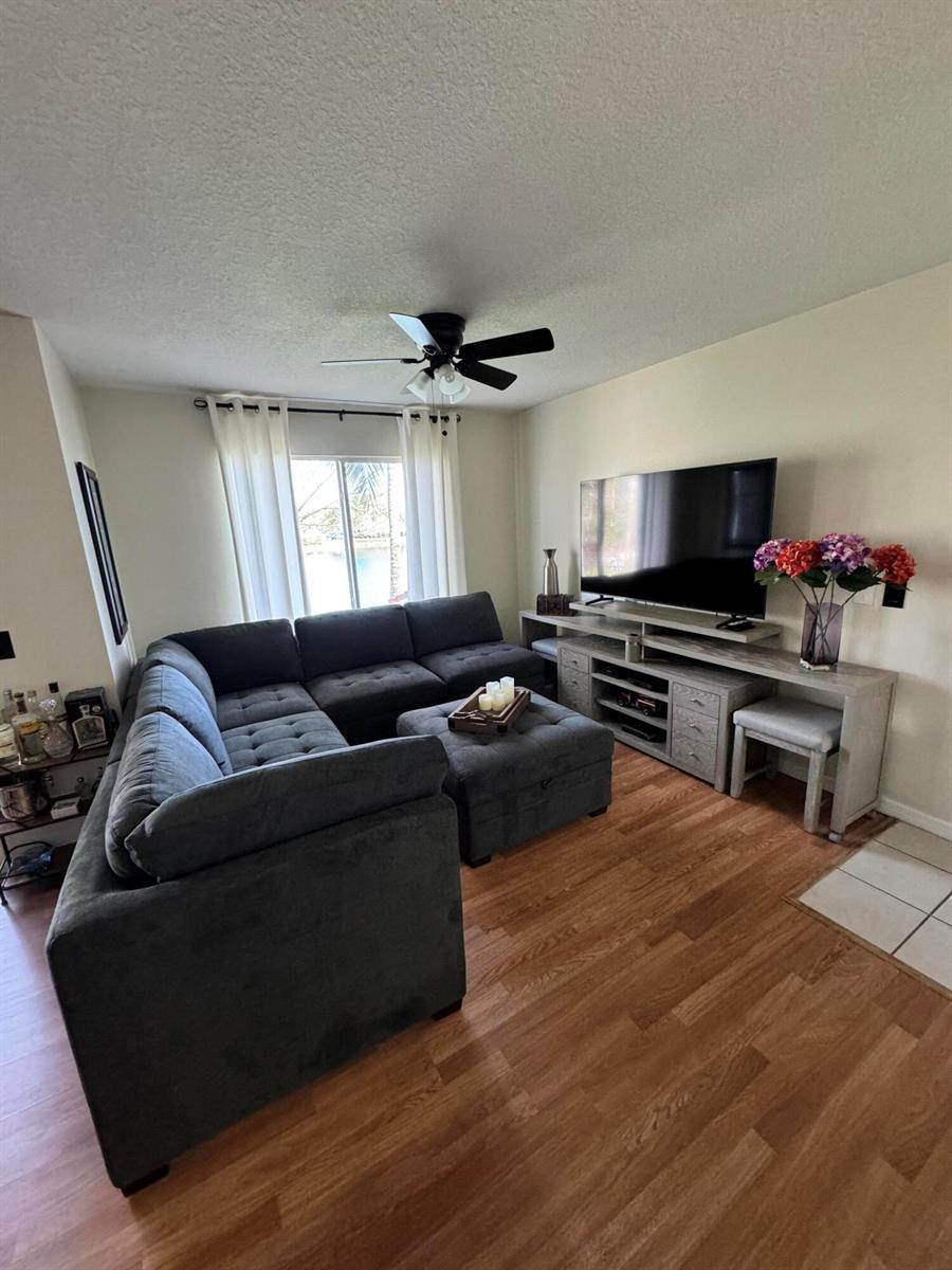4280 San Marino Boulevard Apt 204, West Palm Beach FL 33409 photo 2