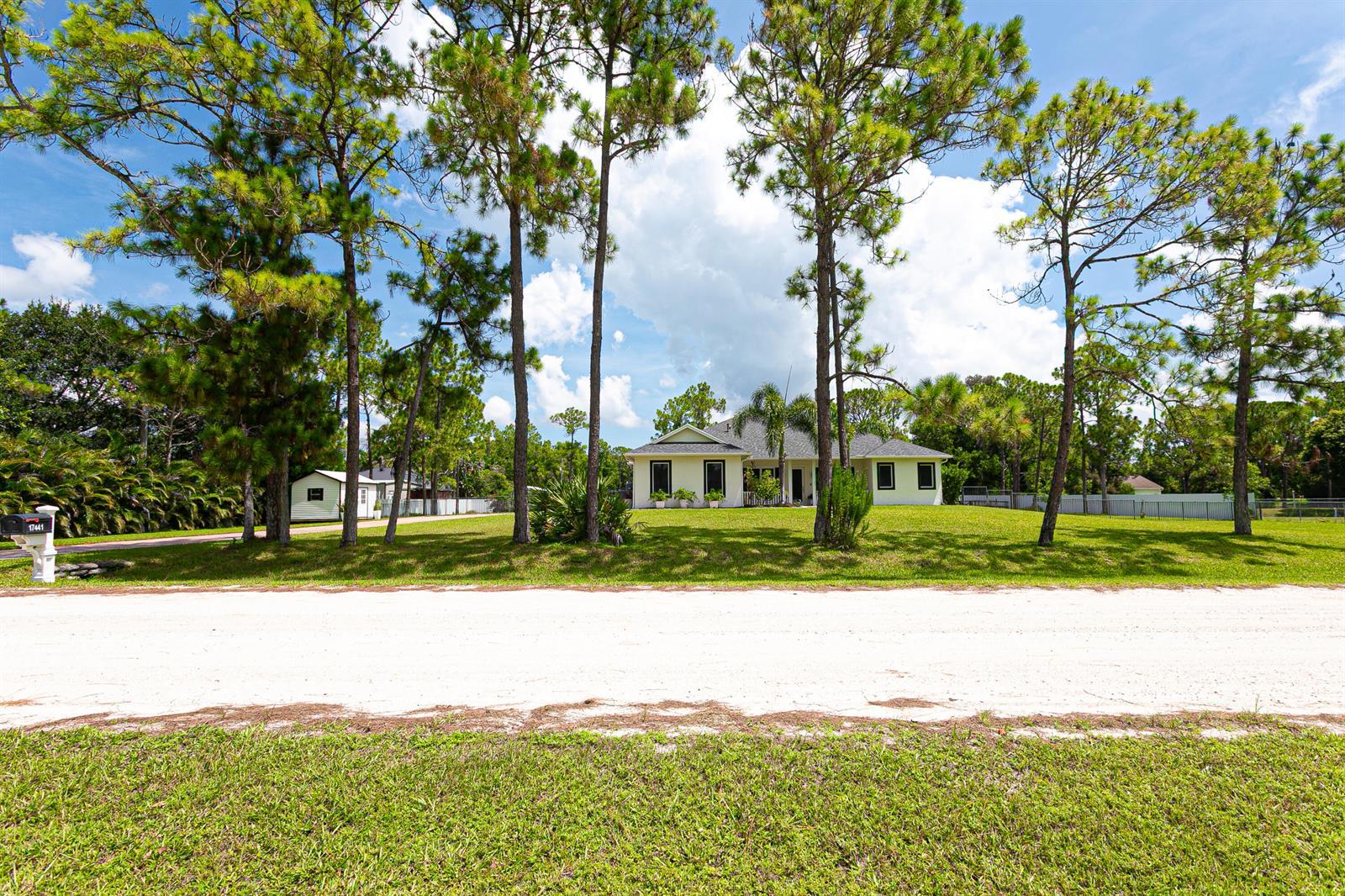 17441 77TH Lane N, FL 33470 photo 2