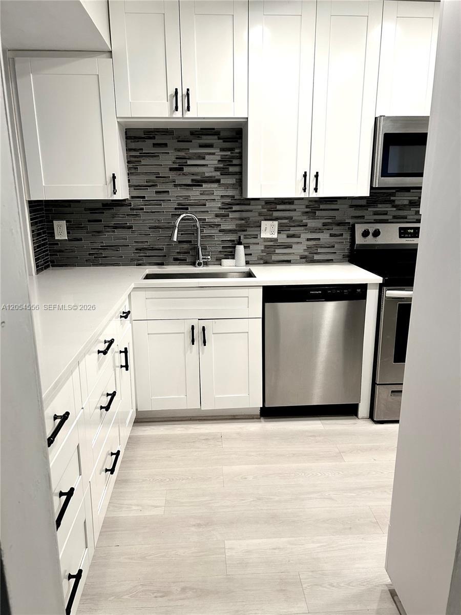 4070 Sierra Ter, Sunrise FL 33351 photo 4