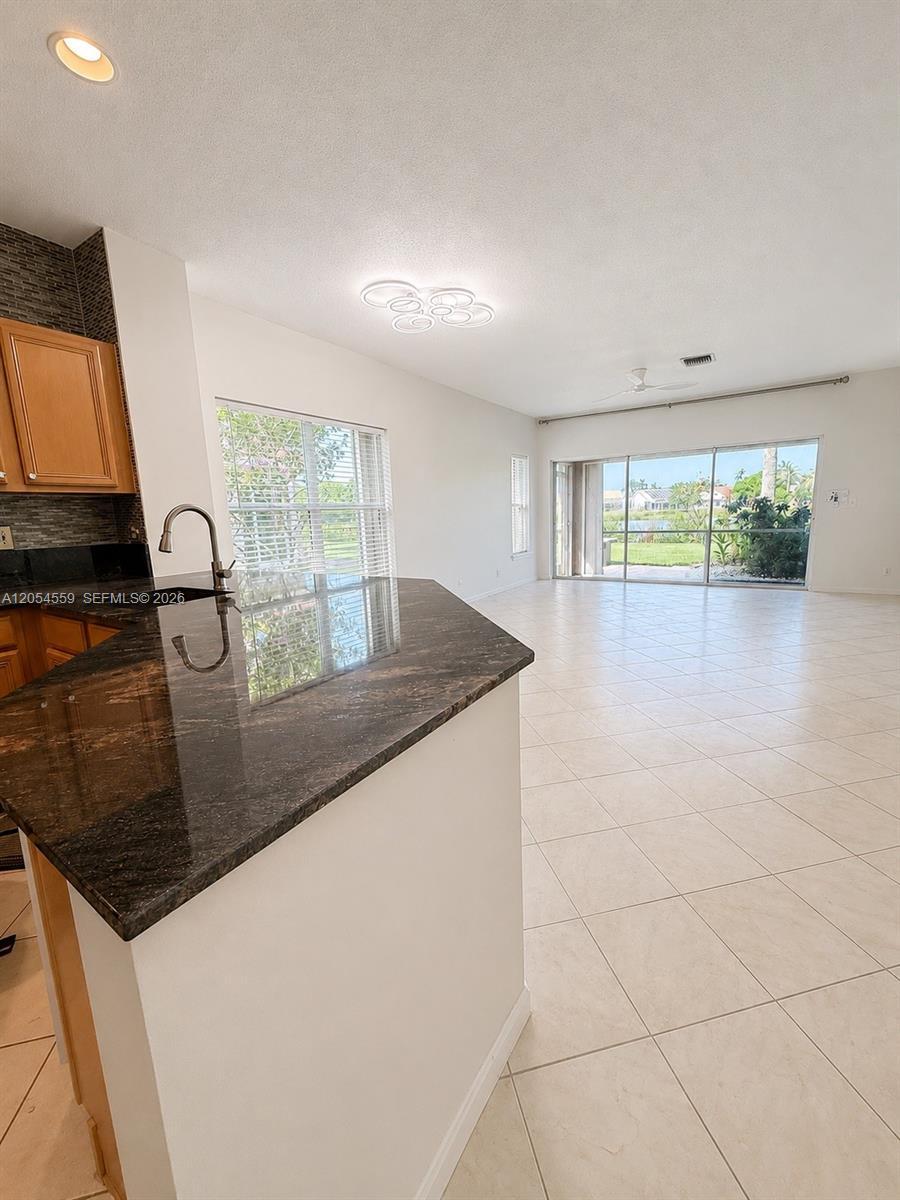 7337 Smithbrooke Dr, Lake Worth FL 33467 photo 2