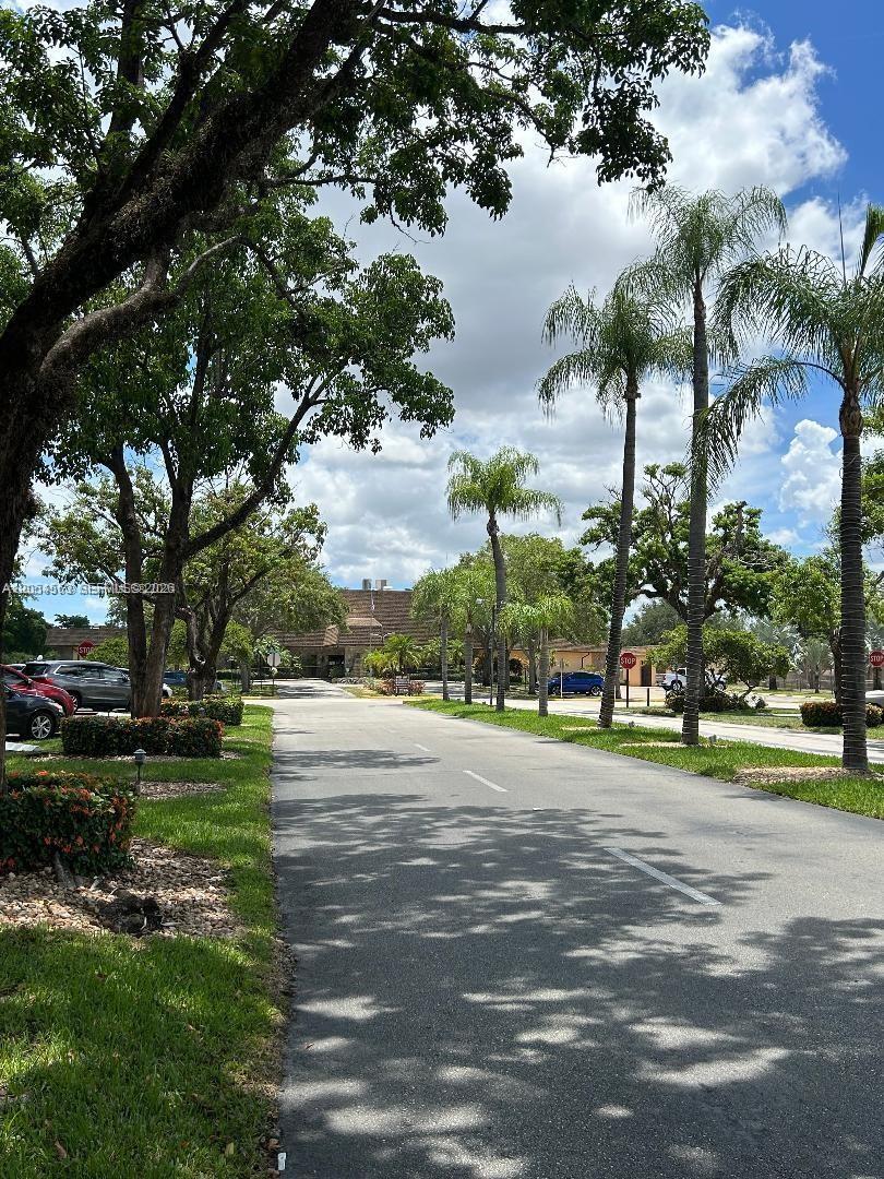 200 Berkley Rd # 213, Hollywood FL 33024 photo 3