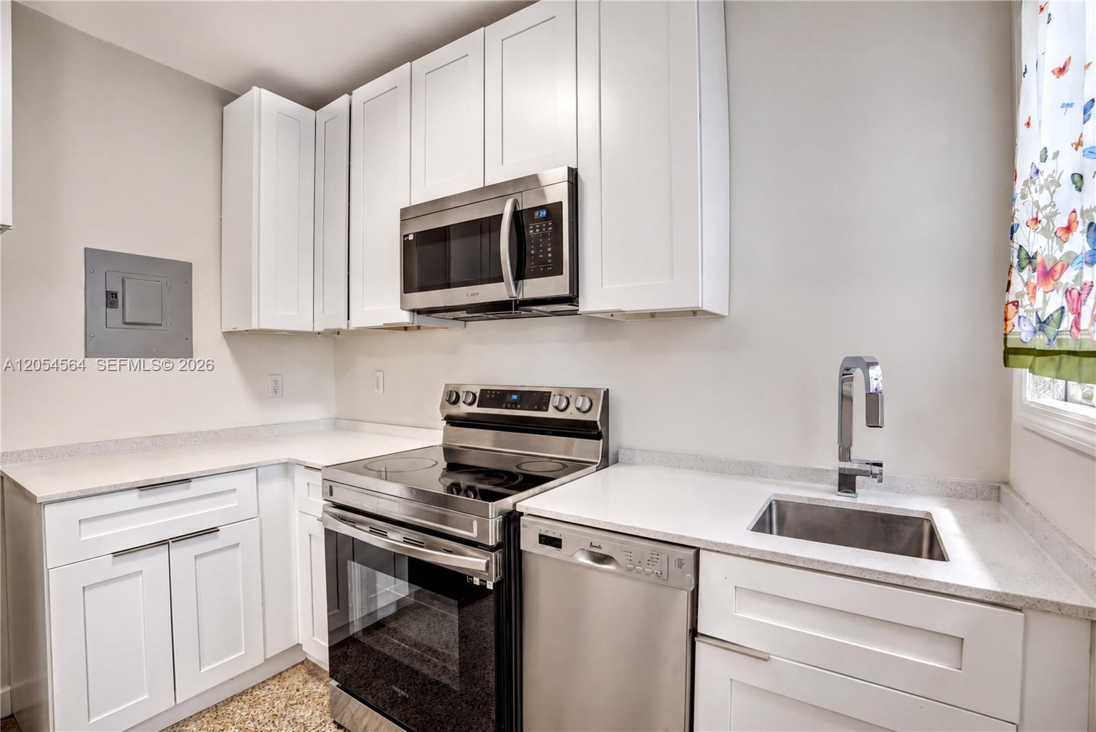 421 75th St # 1, Miami Beach FL 33141 photo 3
