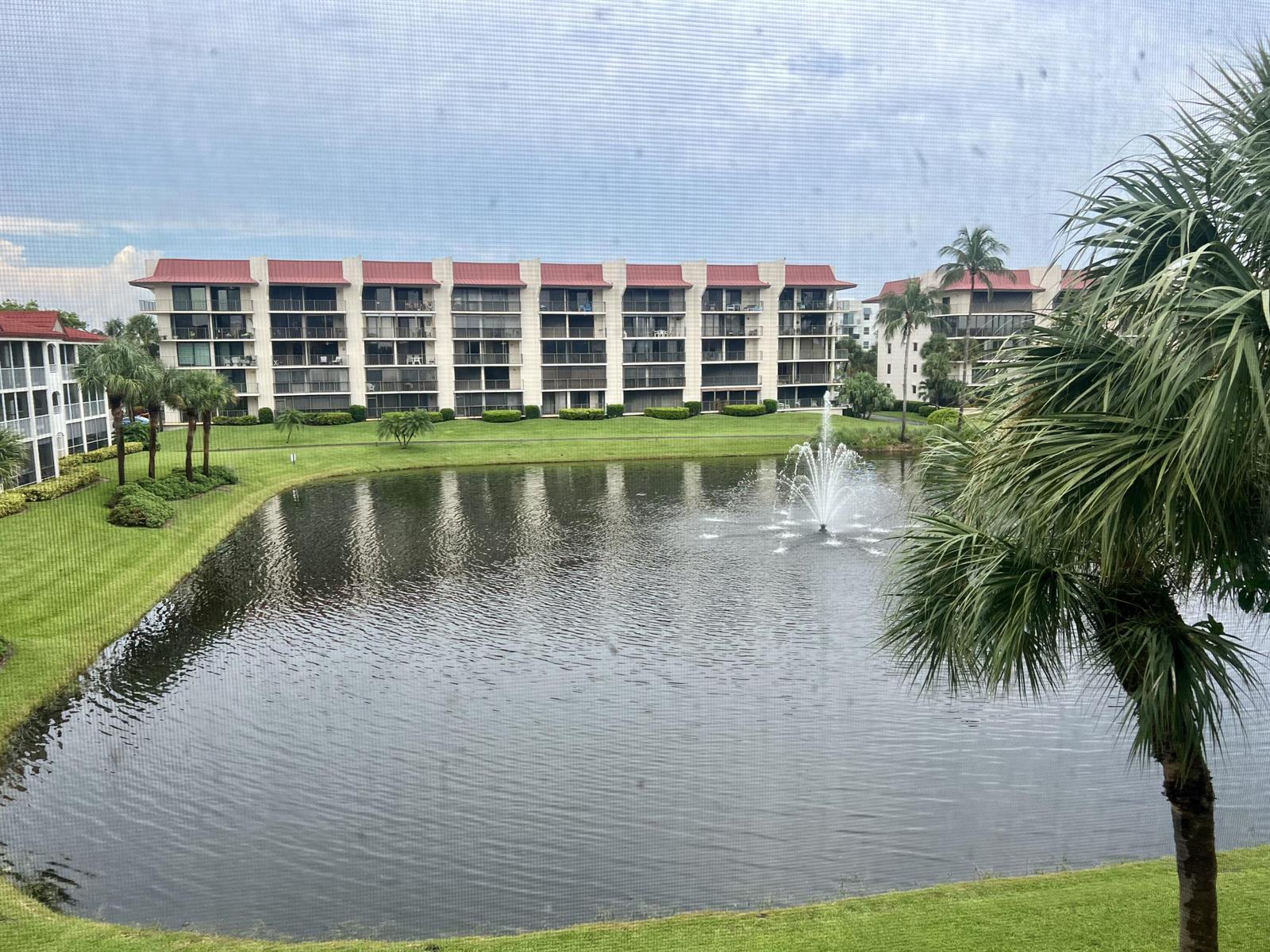 108 Half Moon Circle # B3, Hypoluxo FL 33462 photo 2