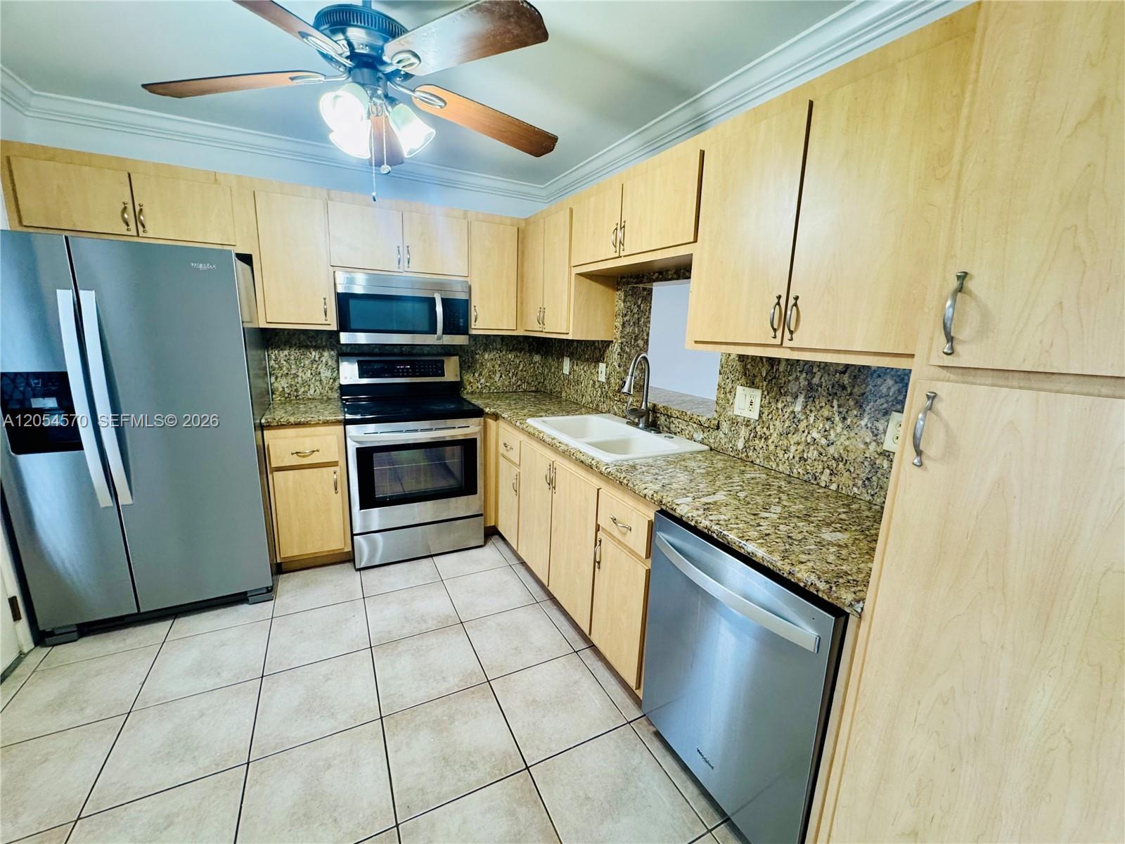 420 NE 12th Ave # 502, Hallandale Beach FL 33009 photo 4