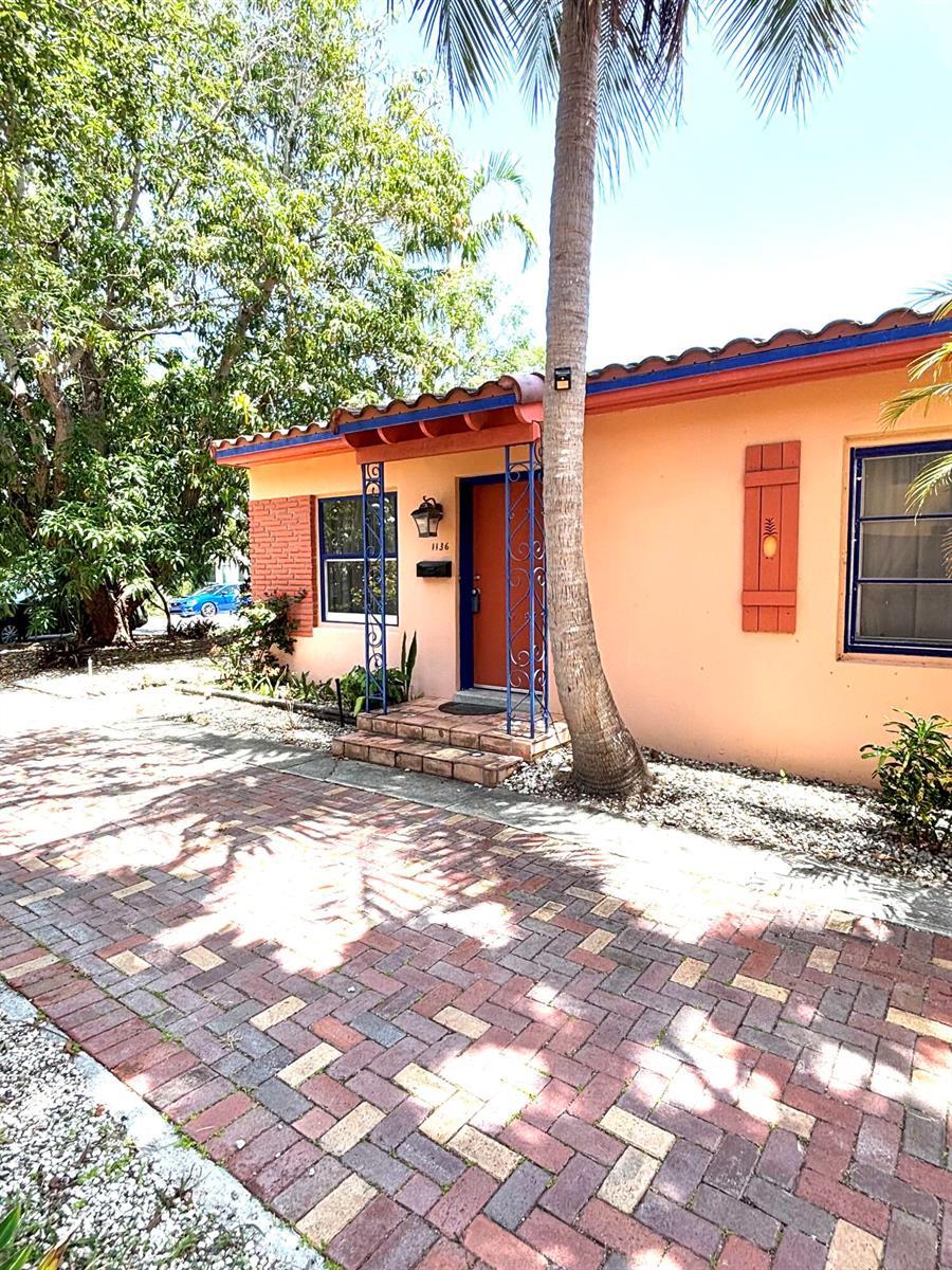 1136 NE 17th Way # 2, Fort Lauderdale FL 33304 photo 2