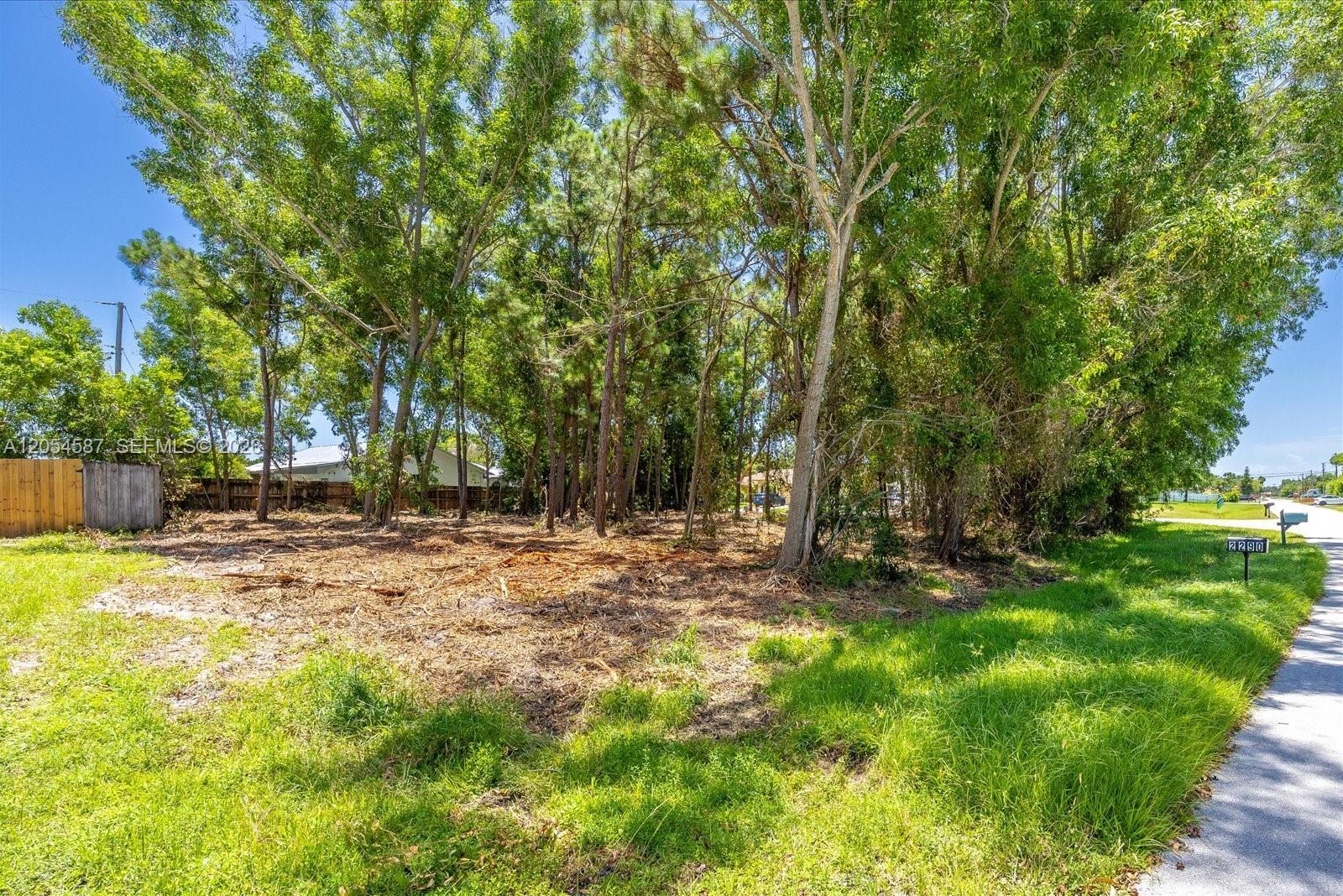2801 SE Leigh Ave, Port St. Lucie FL 34952 photo 3