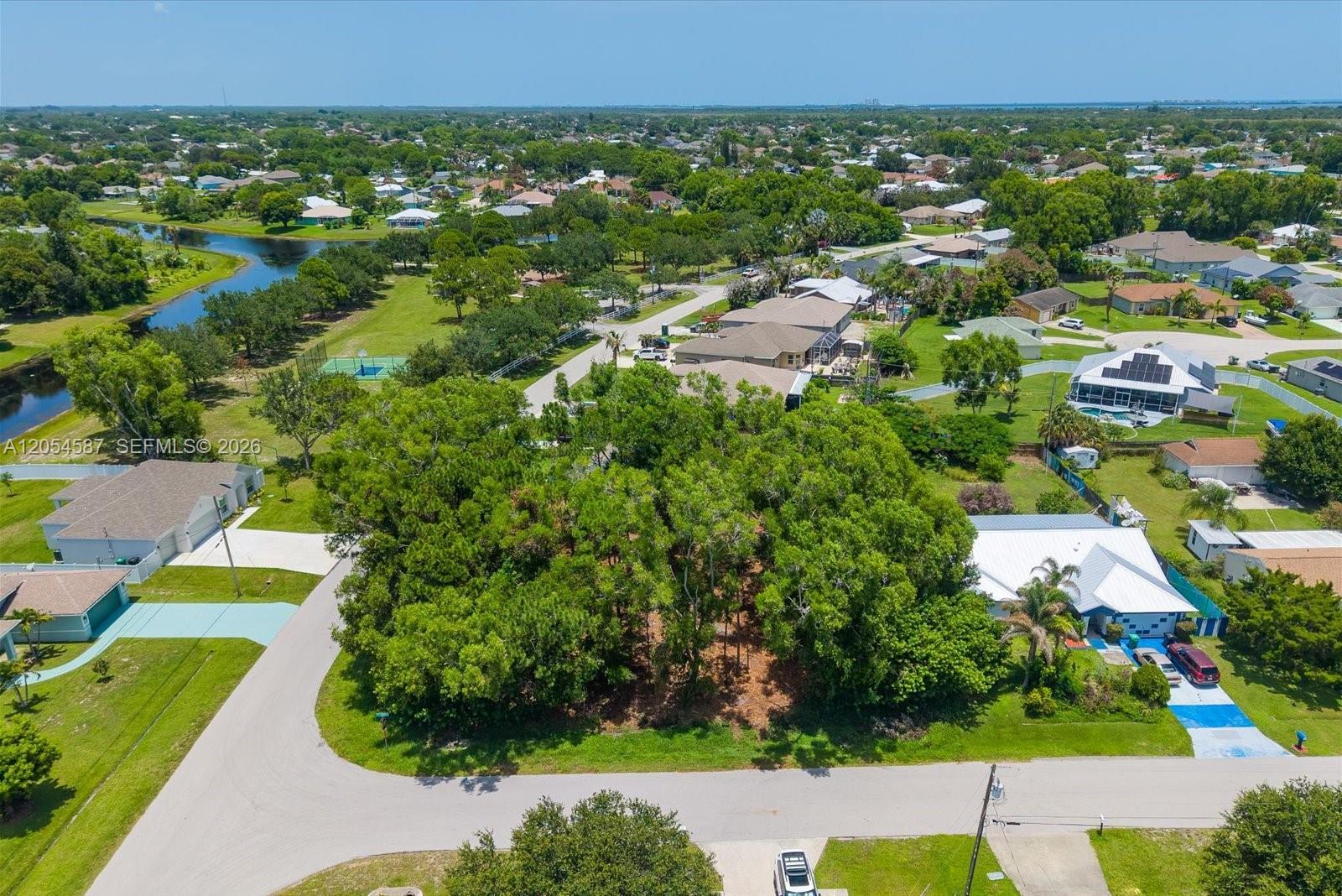 2801 SE Leigh Ave, Port St. Lucie FL 34952 photo 4