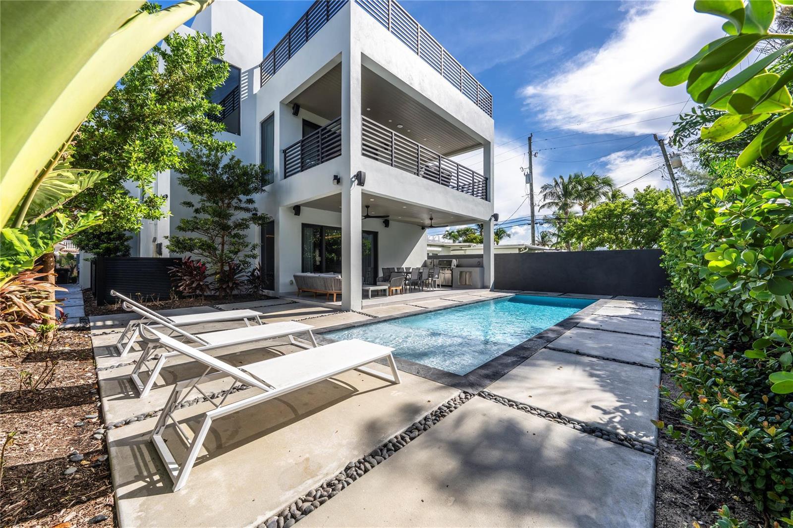 3320 NE 17TH Street, Fort Lauderdale FL 33305 photo 3