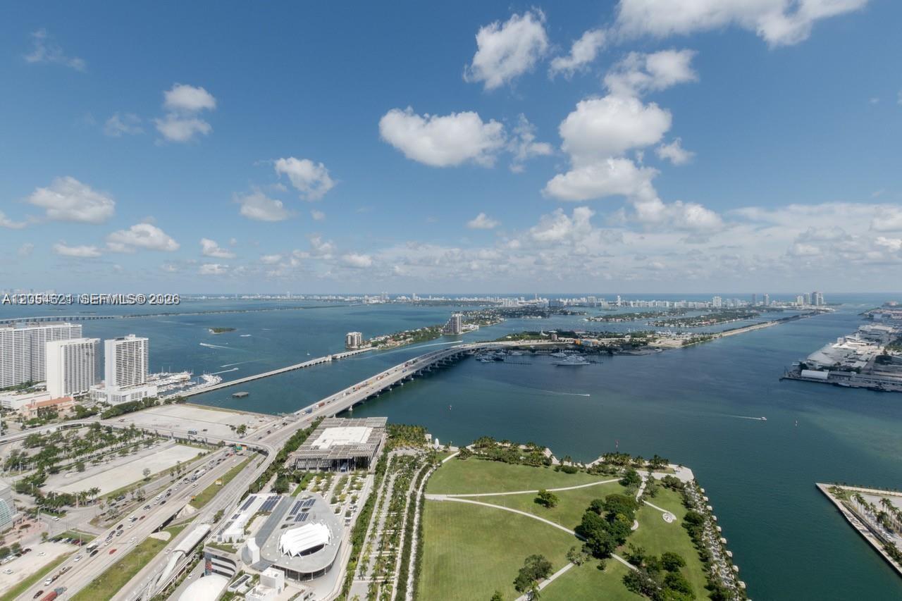 900 Biscayne Blvd # 4803, Miami FL 33132 photo 2