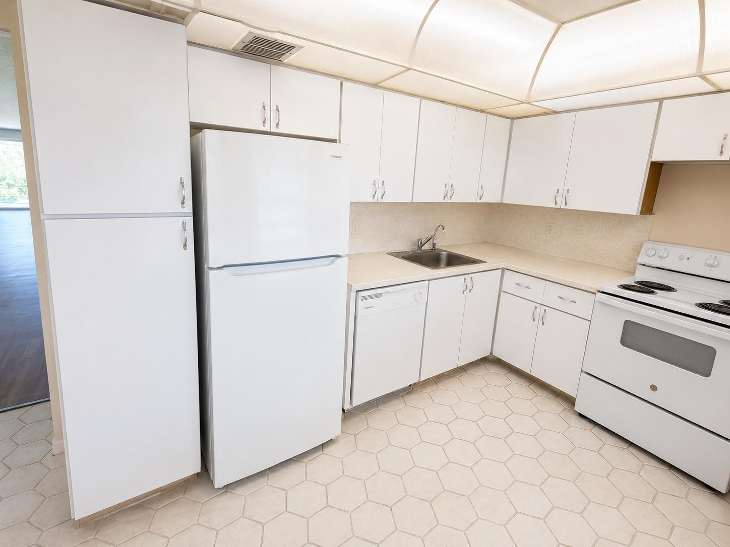 3520 Oaks Way # 402, Pompano Beach FL 33069 photo 5