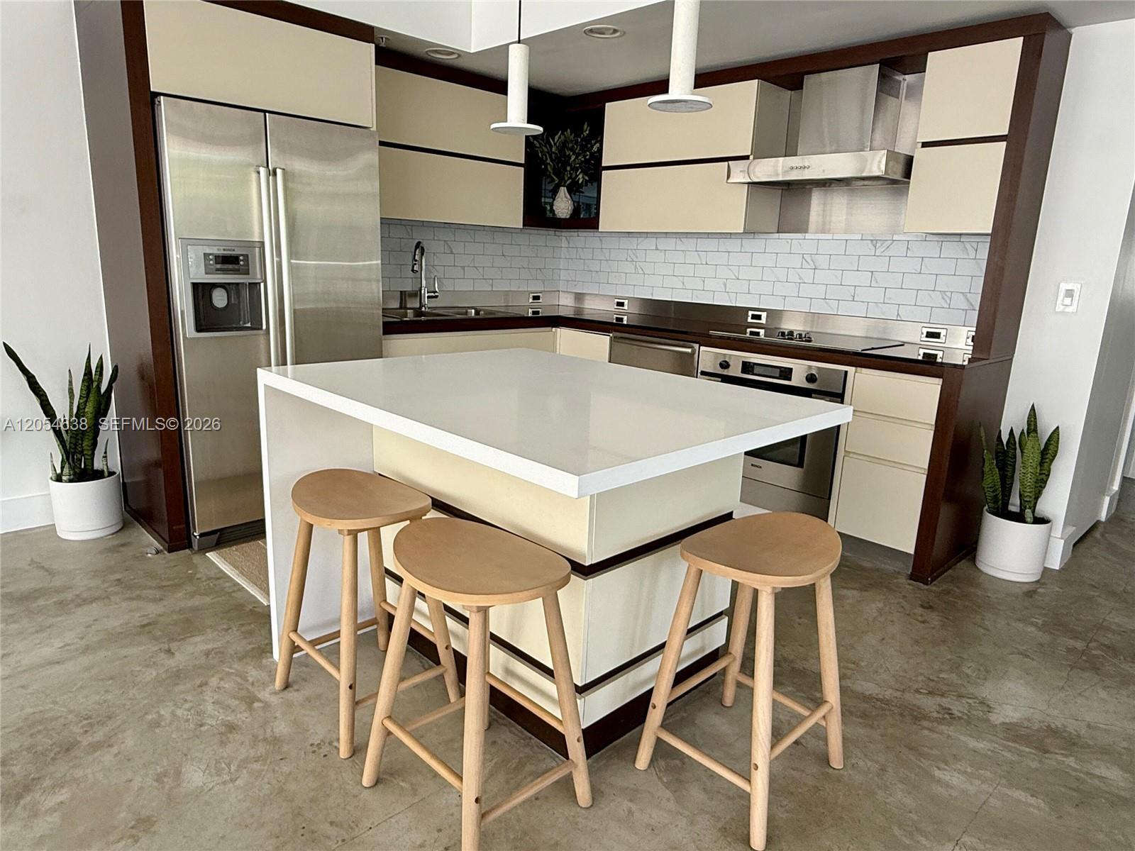 2155 Washington Ct # 210, Miami Beach FL 33139 photo 3