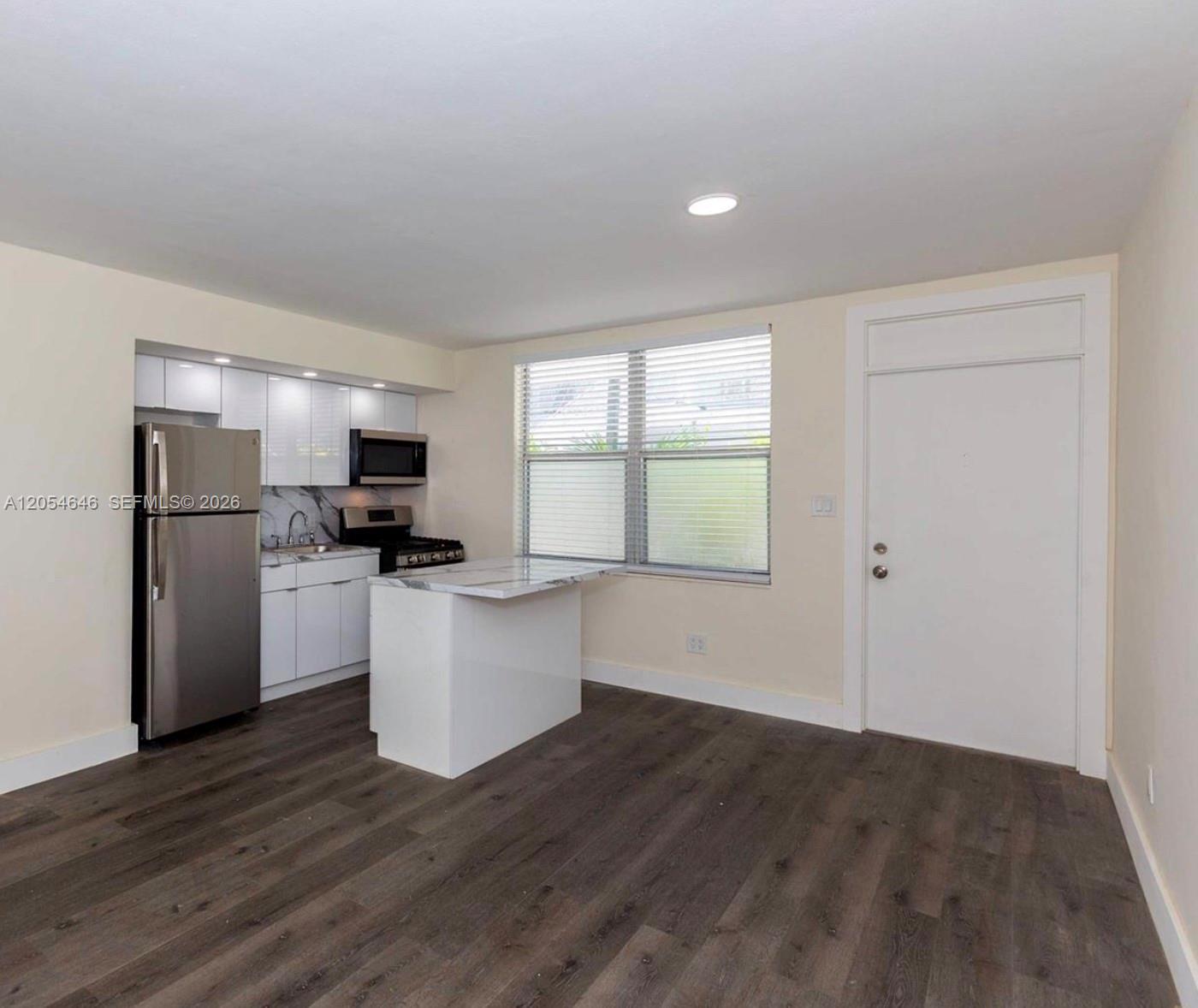1140 71st St # 2, Miami Beach FL 33141 photo 4
