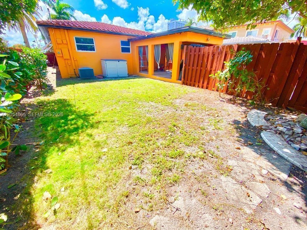 1631 Hollywood Blvd, Hollywood FL 33020 photo 2