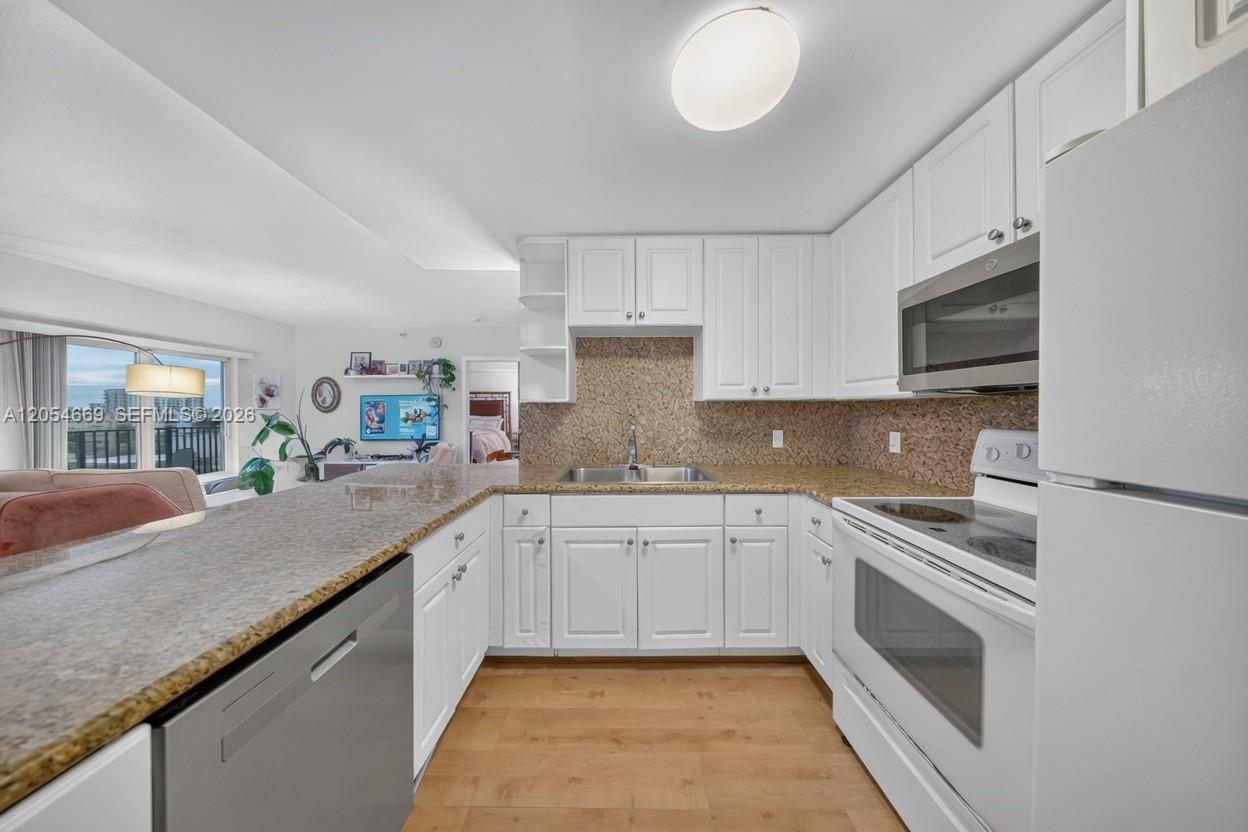 1627 SW 37th Ave # 401, Miami FL 33145 photo 2