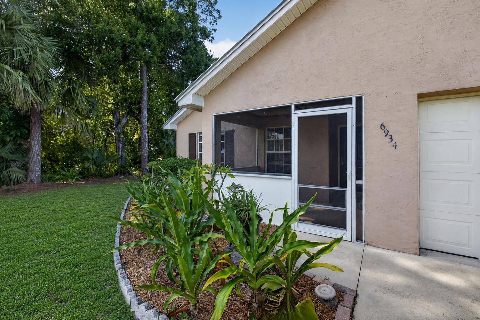 6934 Palm Garden Street, Jupiter FL 33458 photo 3