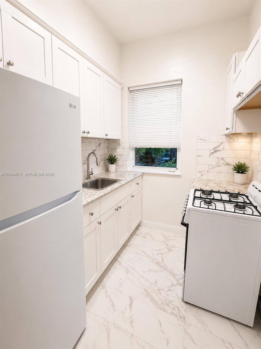 322 25th St # 2, Miami Beach FL 33140 photo 4