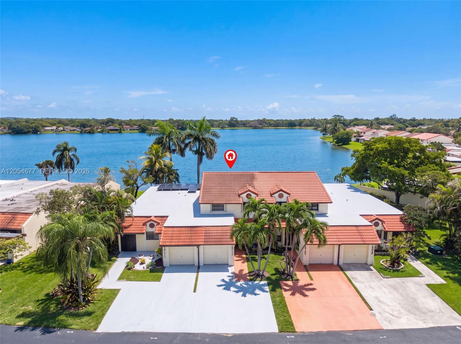 19113 NW 64th Ct, Hialeah FL 33015 photo 2