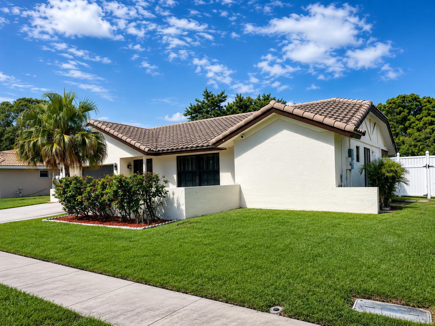 6995 NW 5TH Avenue, Boca Raton FL 33487 photo 3