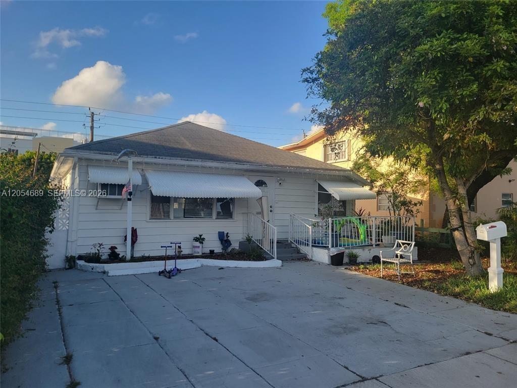 1711 Jackson St, Hollywood FL 33020 photo 5
