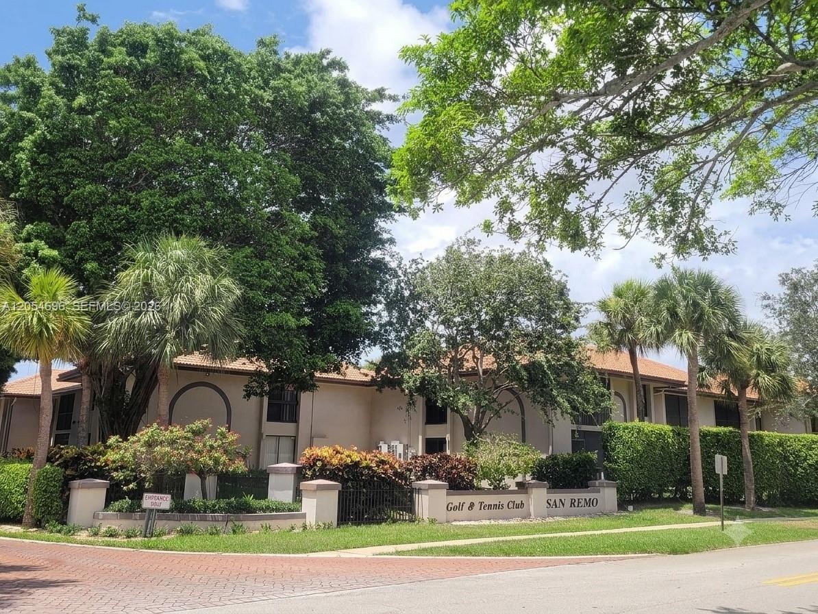 400 Club Cir # 202, Boca Raton FL 33487 photo 2