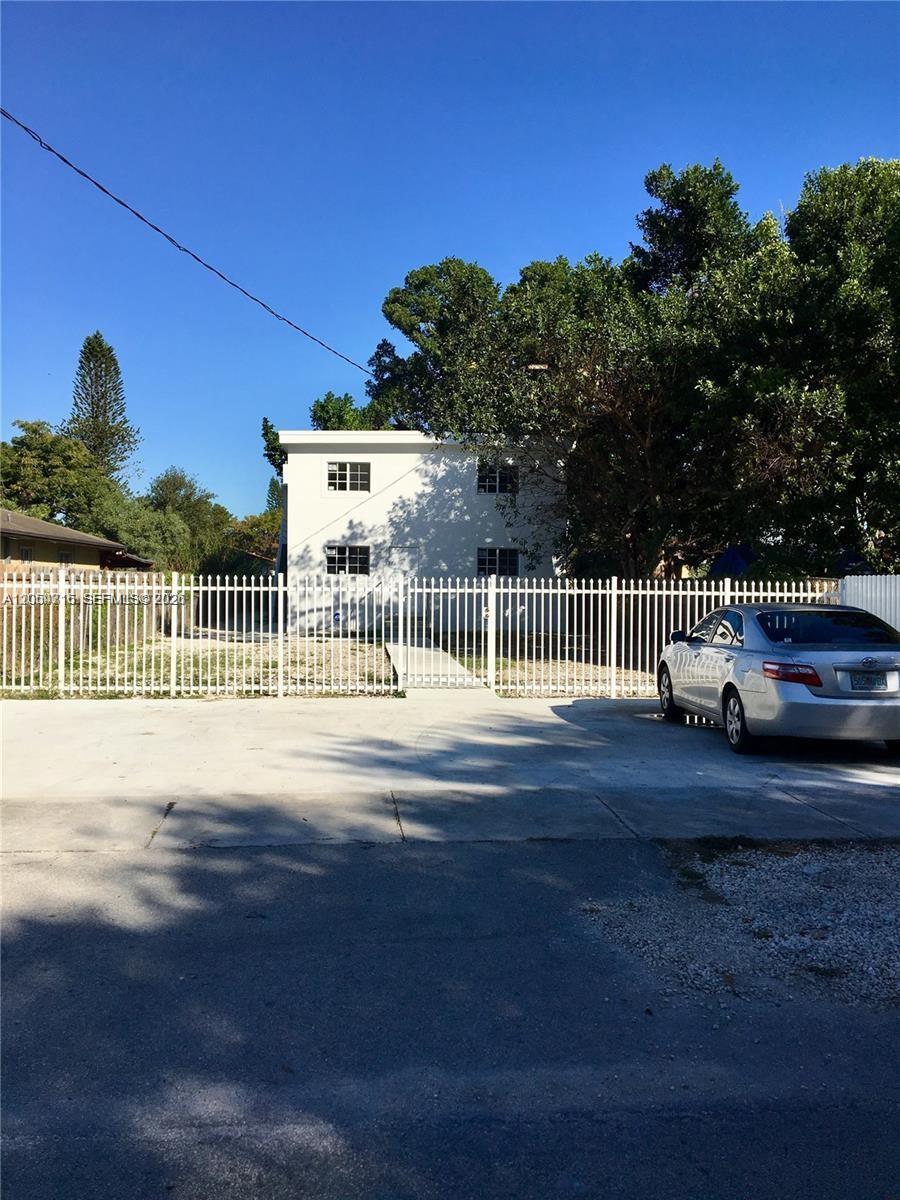 1921 NW 59th St # D, Miami FL 33142 photo 2