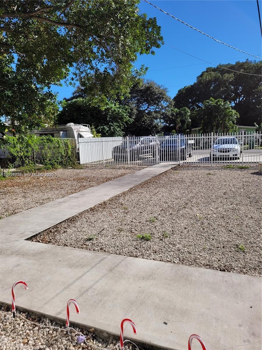1921 NW 59th St # D, Miami FL 33142 photo 3