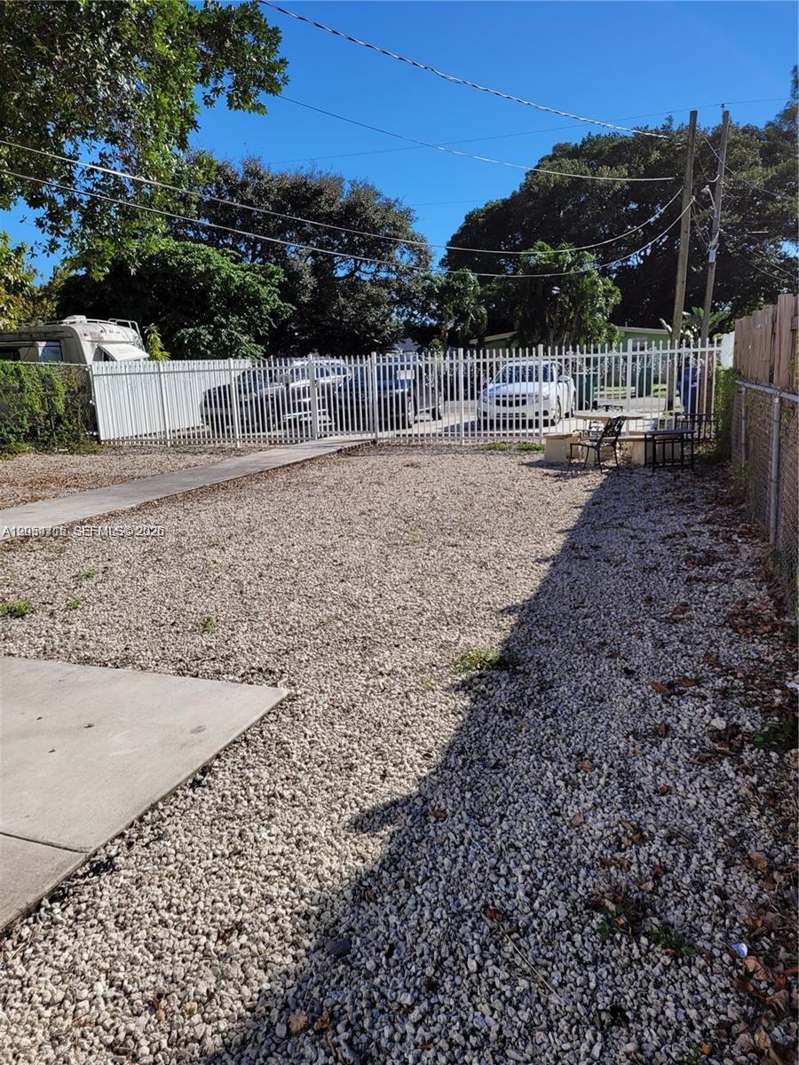 1921 NW 59th St # D, Miami FL 33142 photo 5
