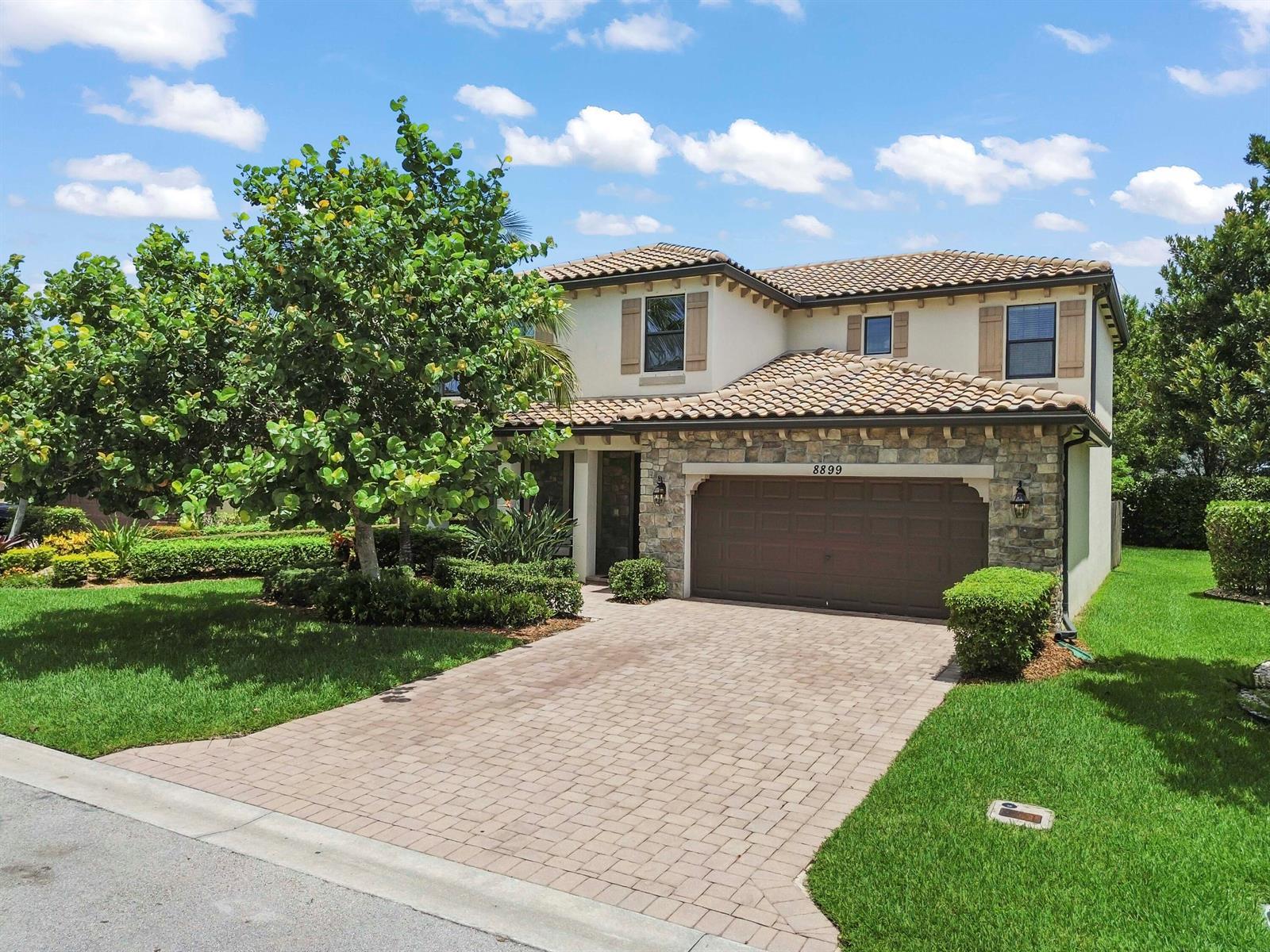 8899 WILLOW COVE Lane, Lake Worth FL 33467 photo 2
