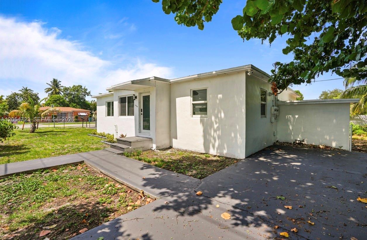 801 NW 105th St, Miami FL 33150 photo 3